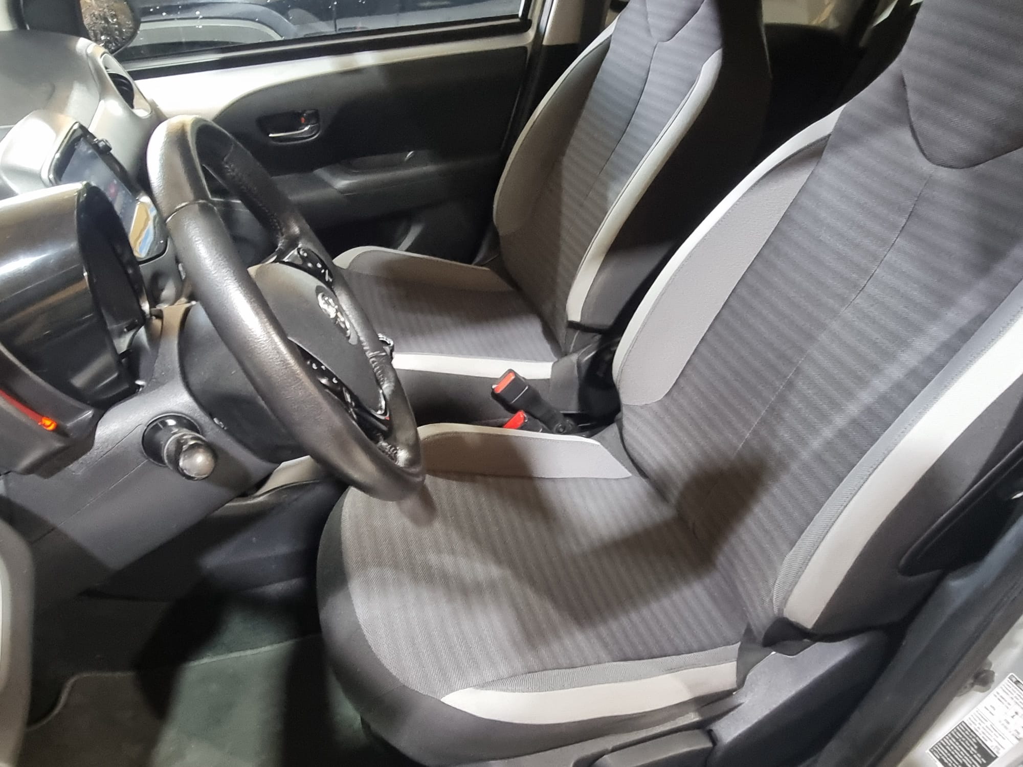  Toyota AYGO 70CV  X-PLAY