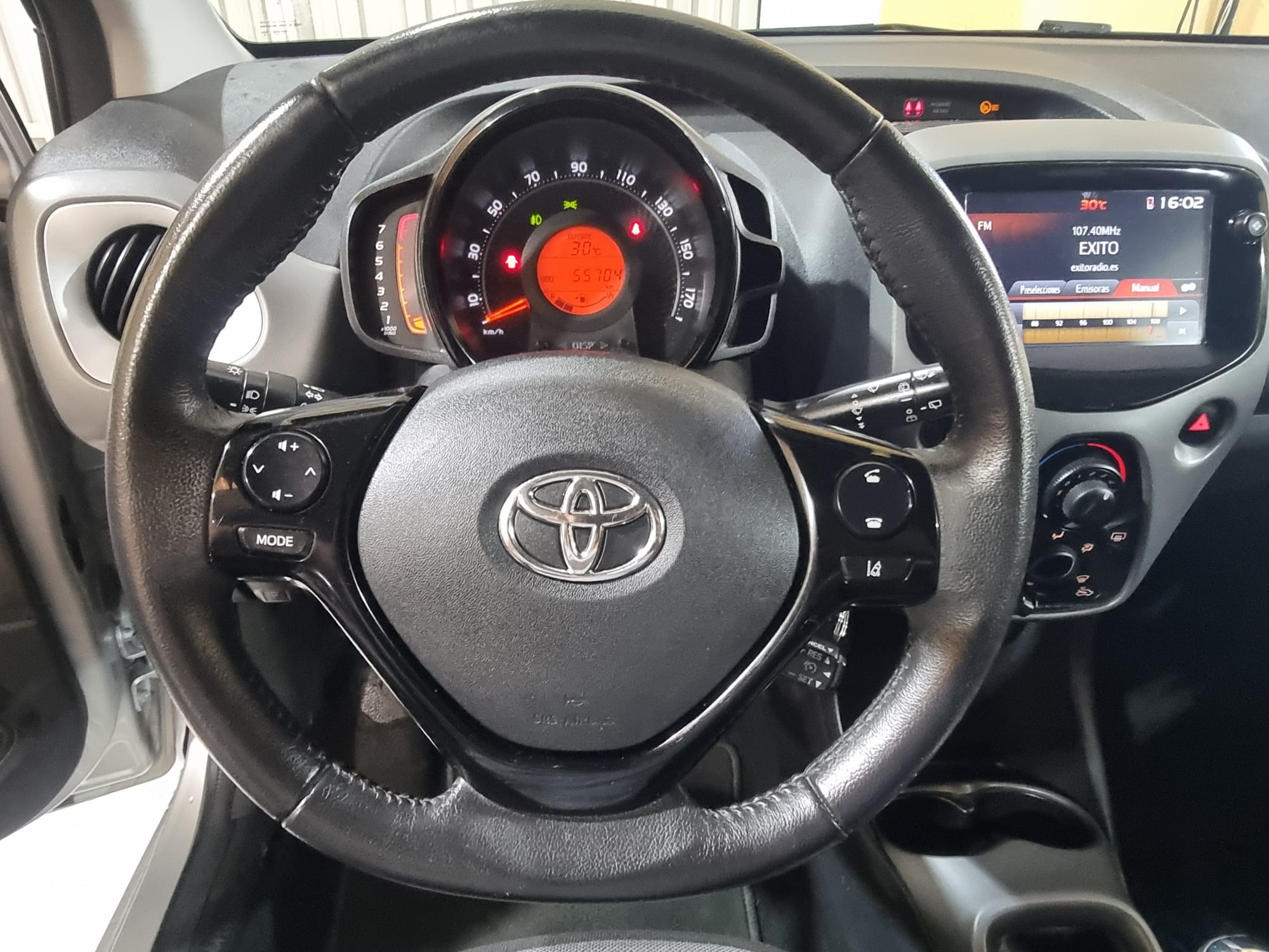  Toyota AYGO 70CV  X-PLAY