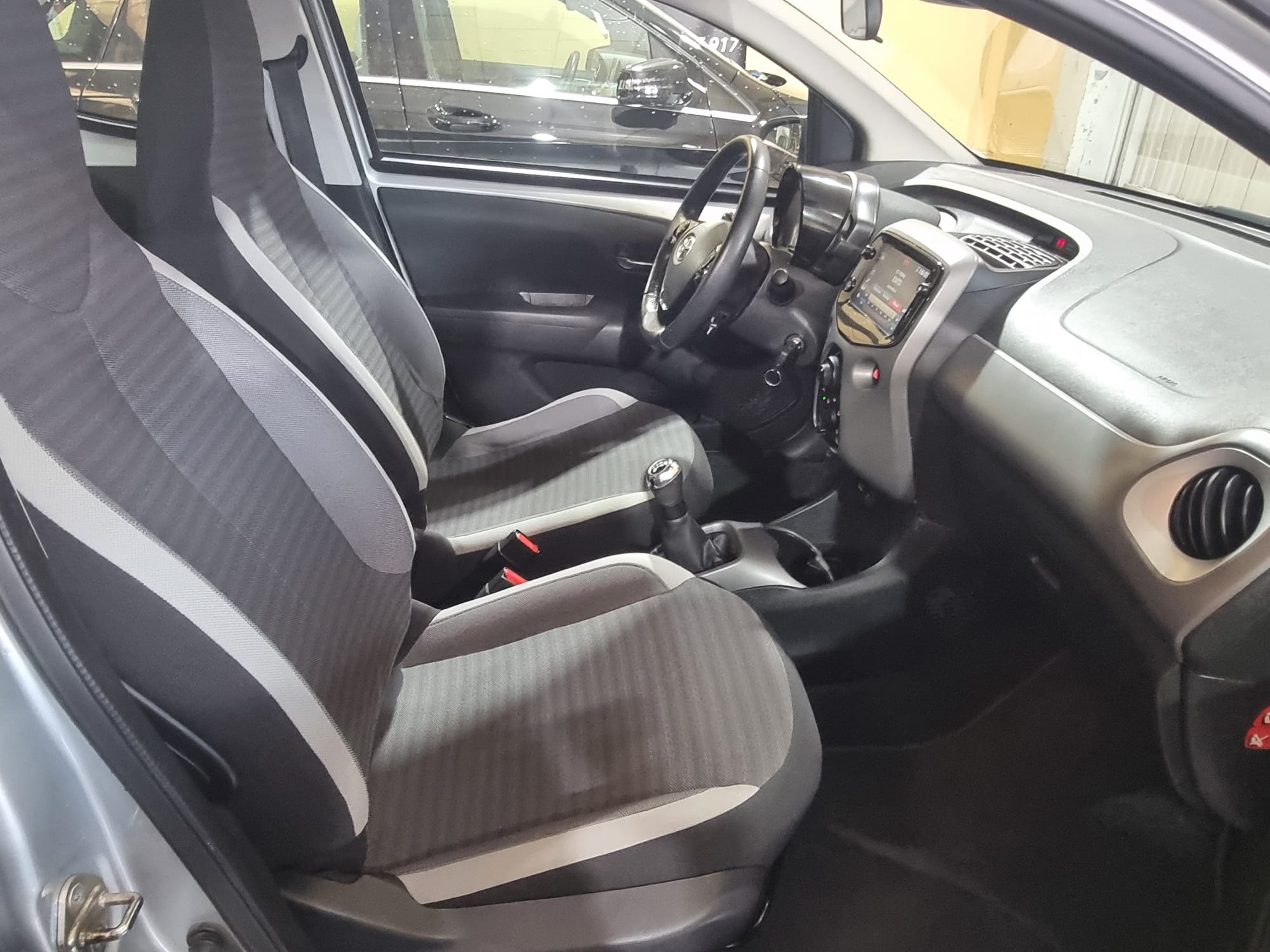  Toyota AYGO 70CV  X-PLAY