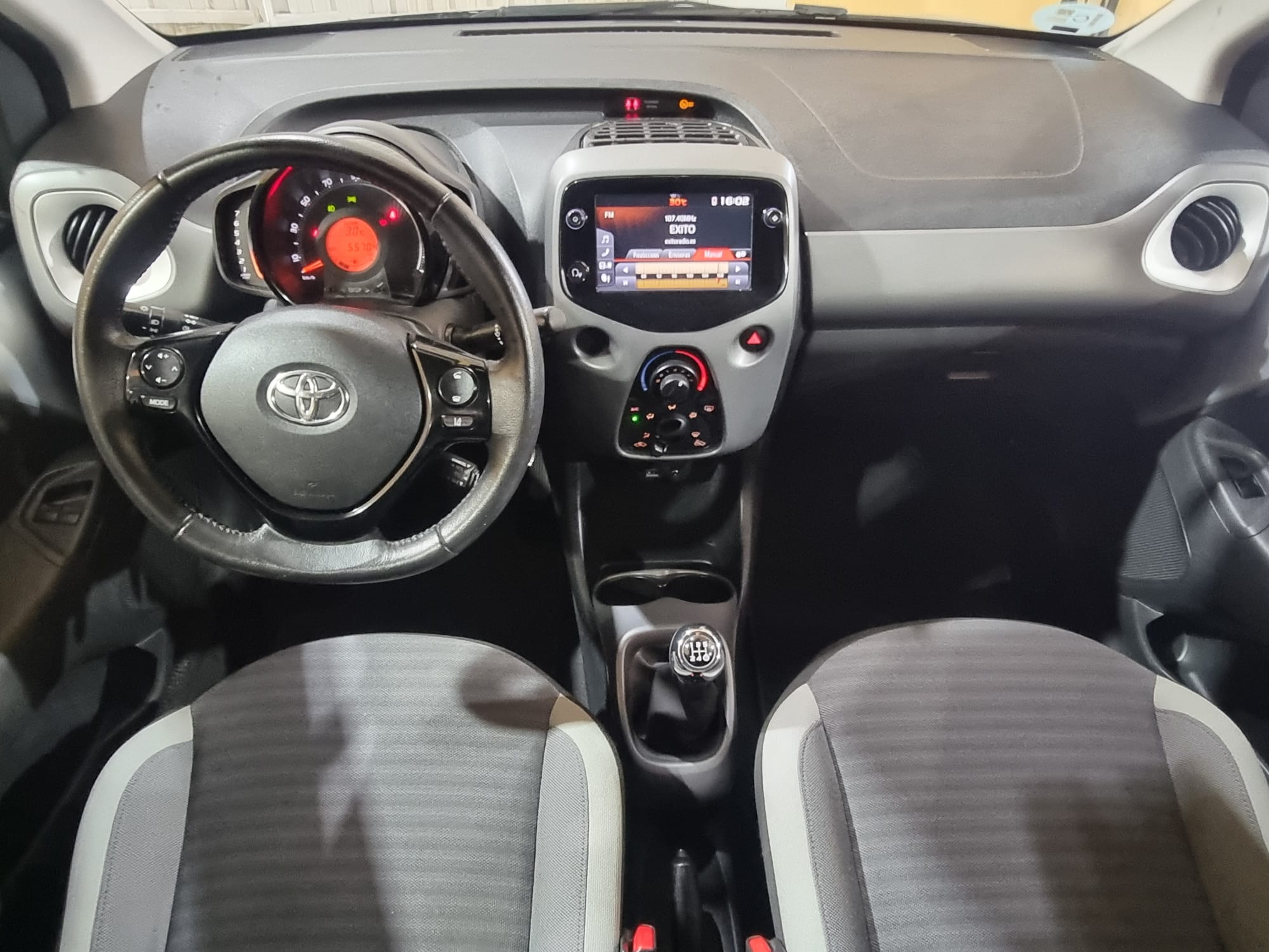  Toyota AYGO 70CV  X-PLAY