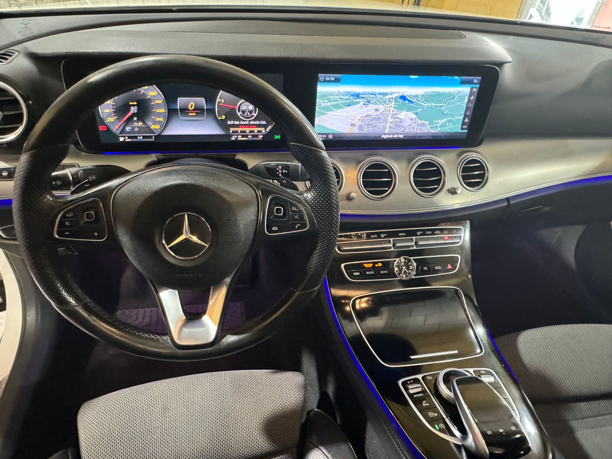 Mercedes-Benz W213 E 350D 9G-TRONIC 