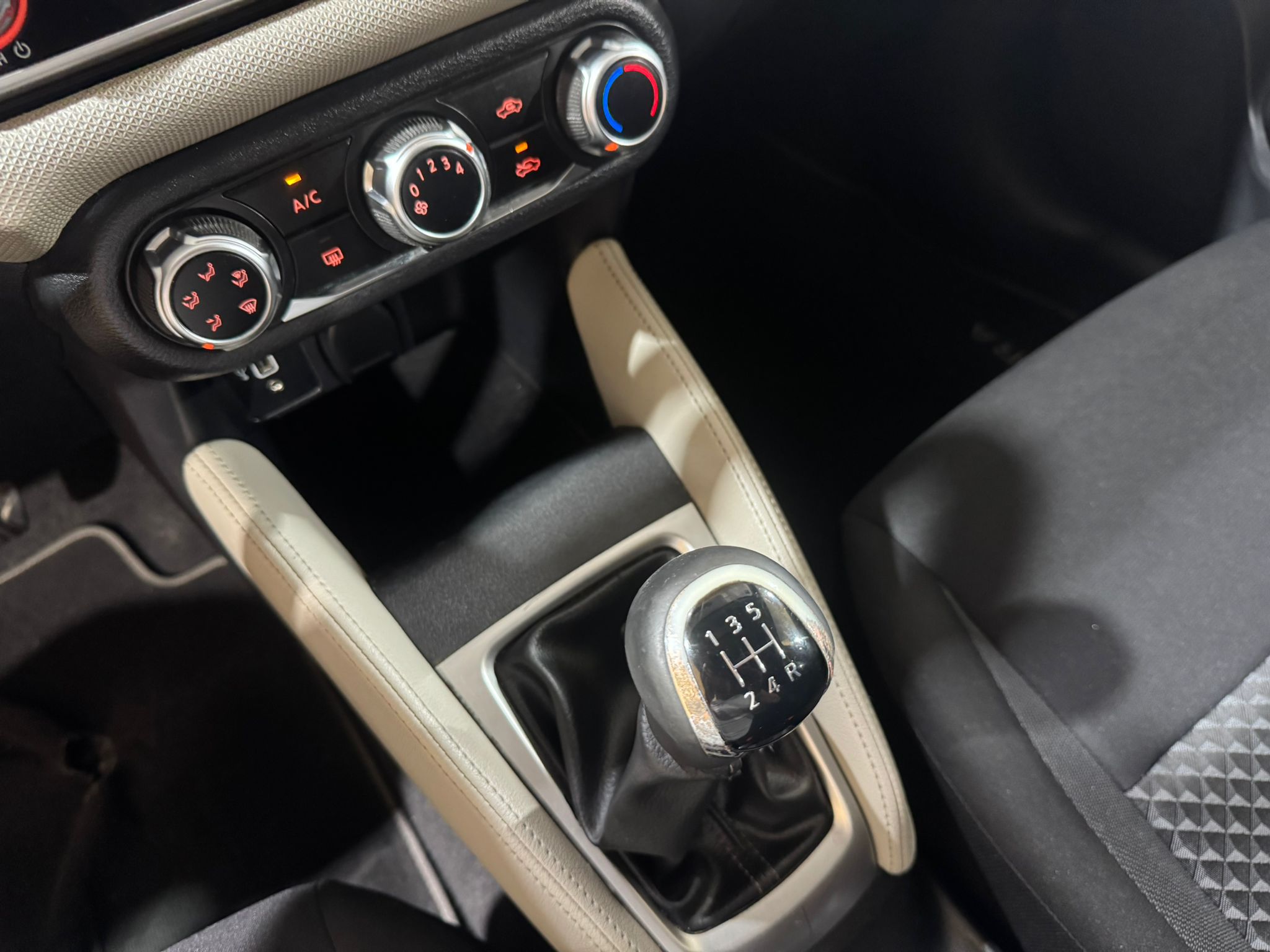 Nissan Micra IG-T ACENTA 101 CV