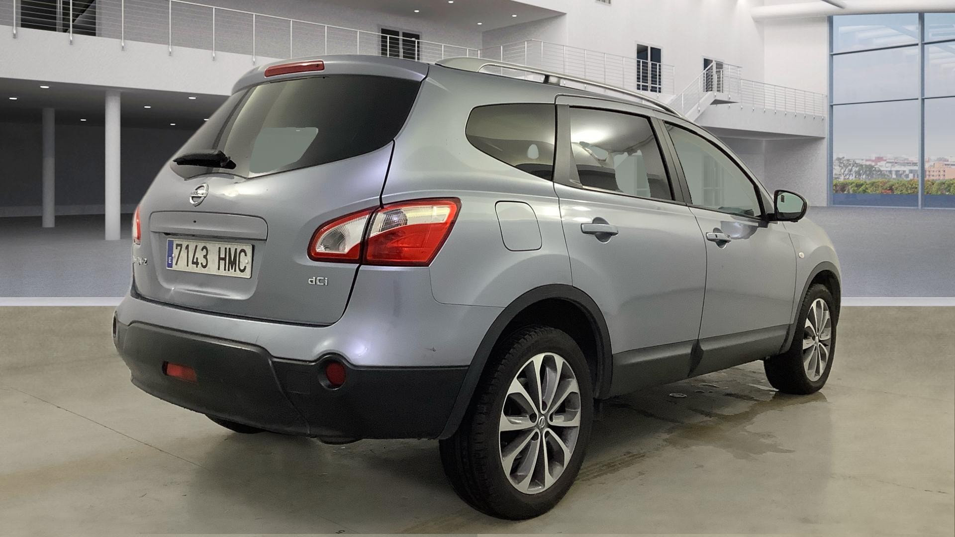 Nissan Qashqai Q+2 2.0DCI TEKNA PREMIUM 4X4 A/T 18