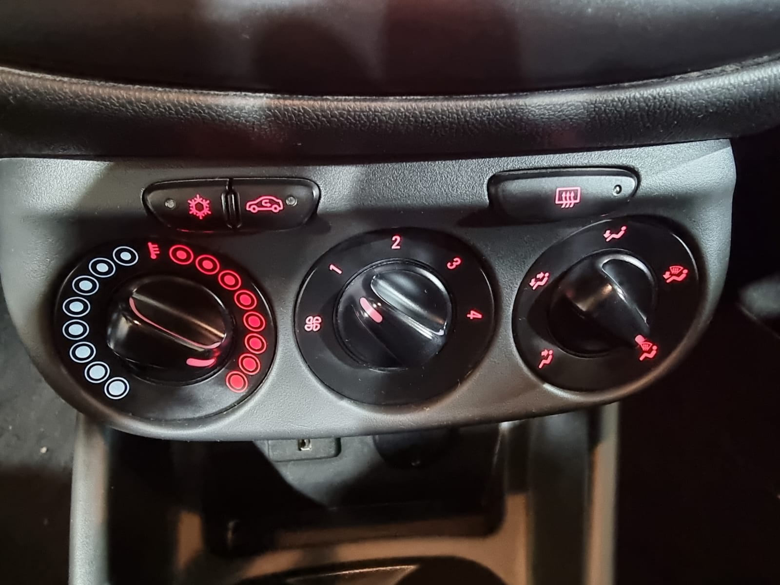 Opel Corsa Gasolina/Gas 1.4 GLP SELECTIVE 90 CV 