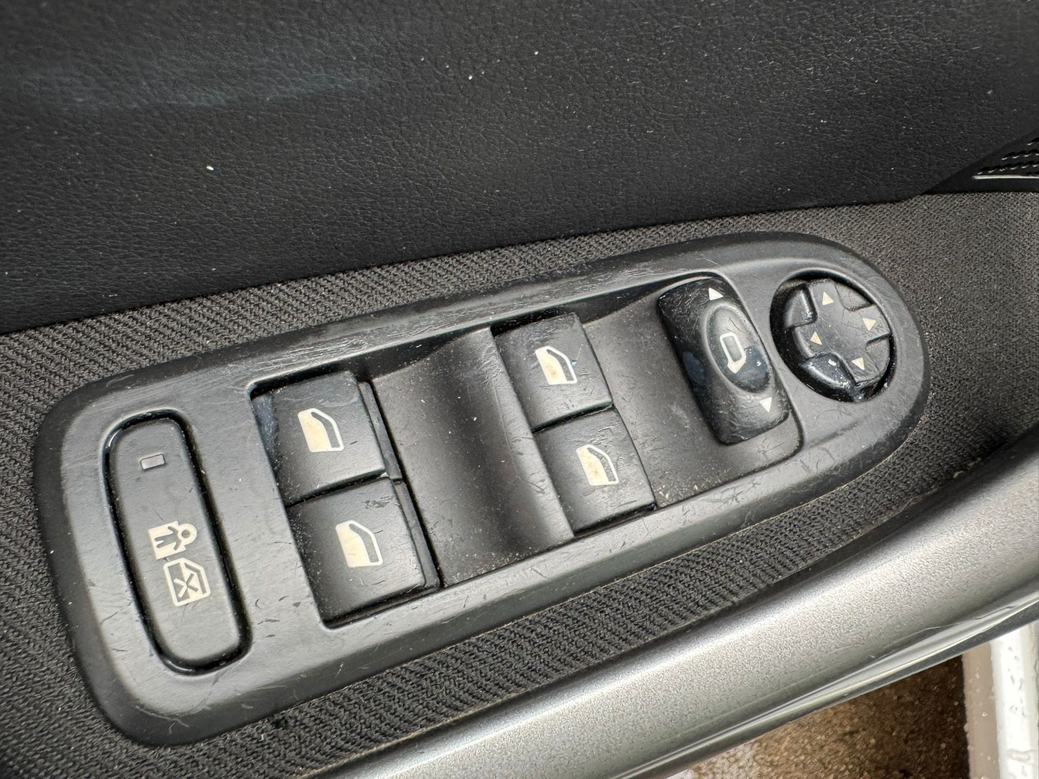 Peugeot 308 SW 1.6E-HDI BLUE LION FAP ACCESS