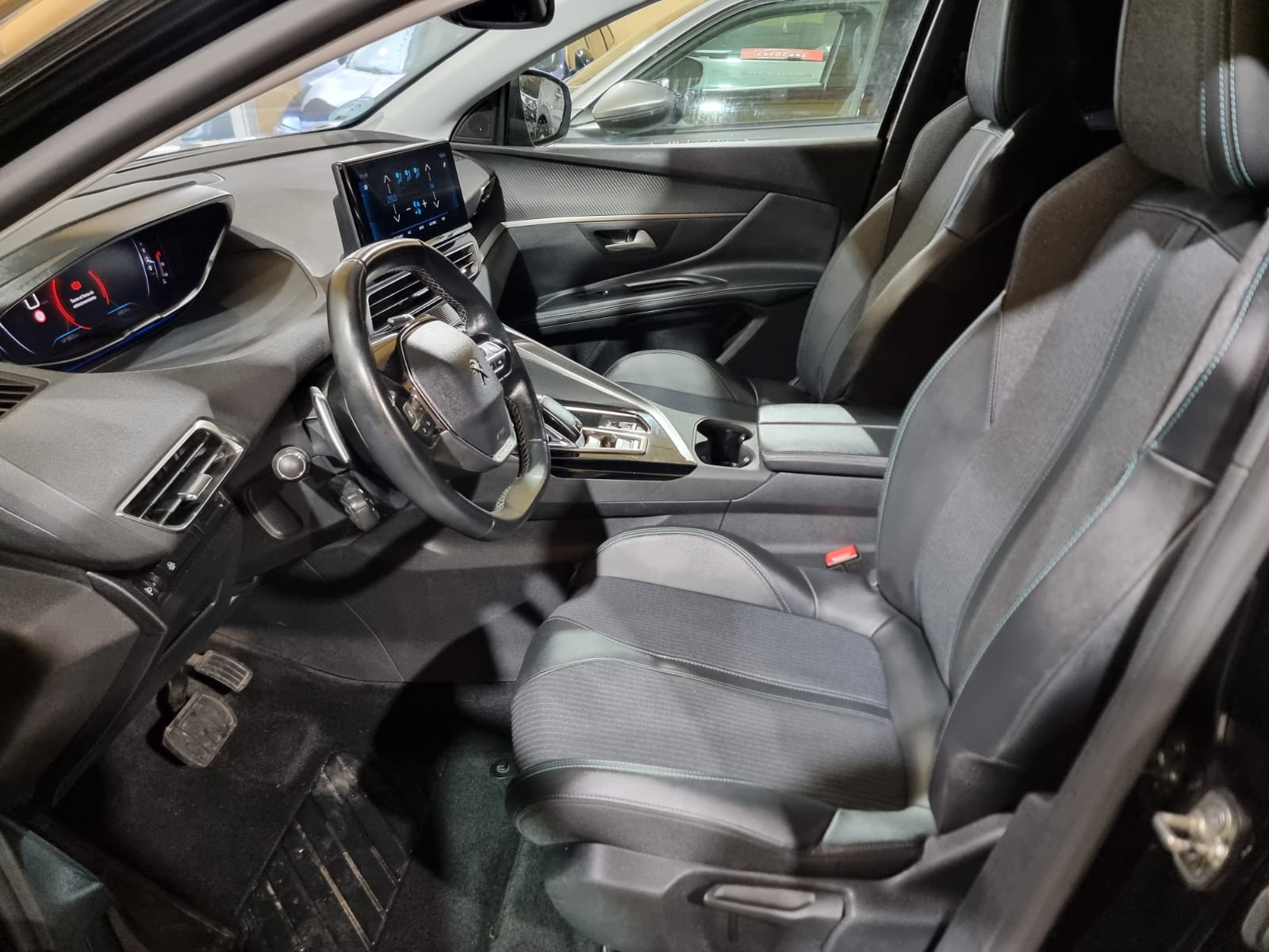 Peugeot 5008 1.5BLUEHDI S&S ALLURE EAT8 130 CV
