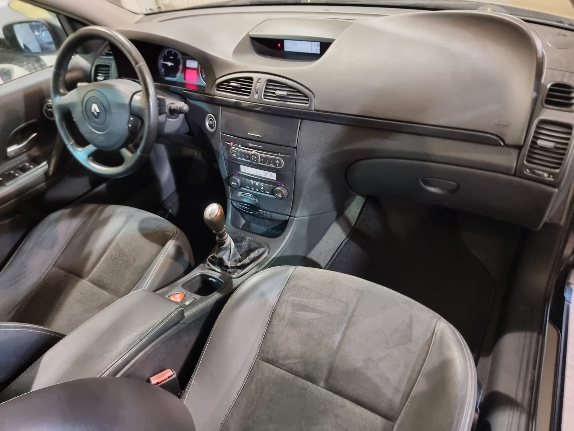 Renault Laguna 1.9DCI DYNAMIQUE 131 CV PEGATINA B 