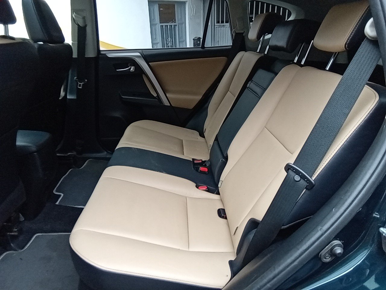 TOYOTA RAV 4 2,5 FEEL EDITION 2WD Hybrid ECO