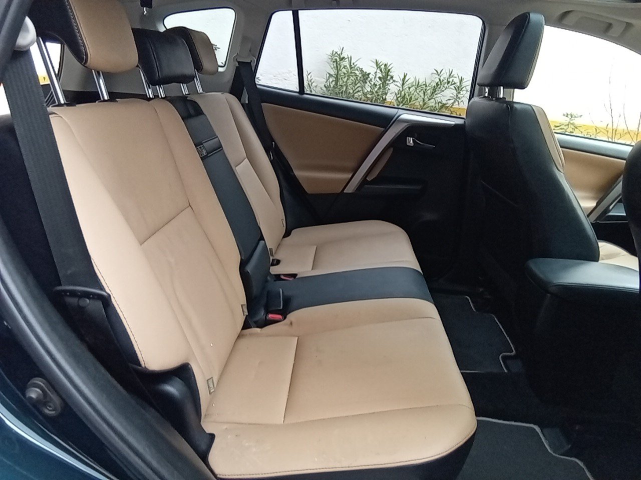 TOYOTA RAV 4 2,5 FEEL EDITION 2WD Hybrid ECO