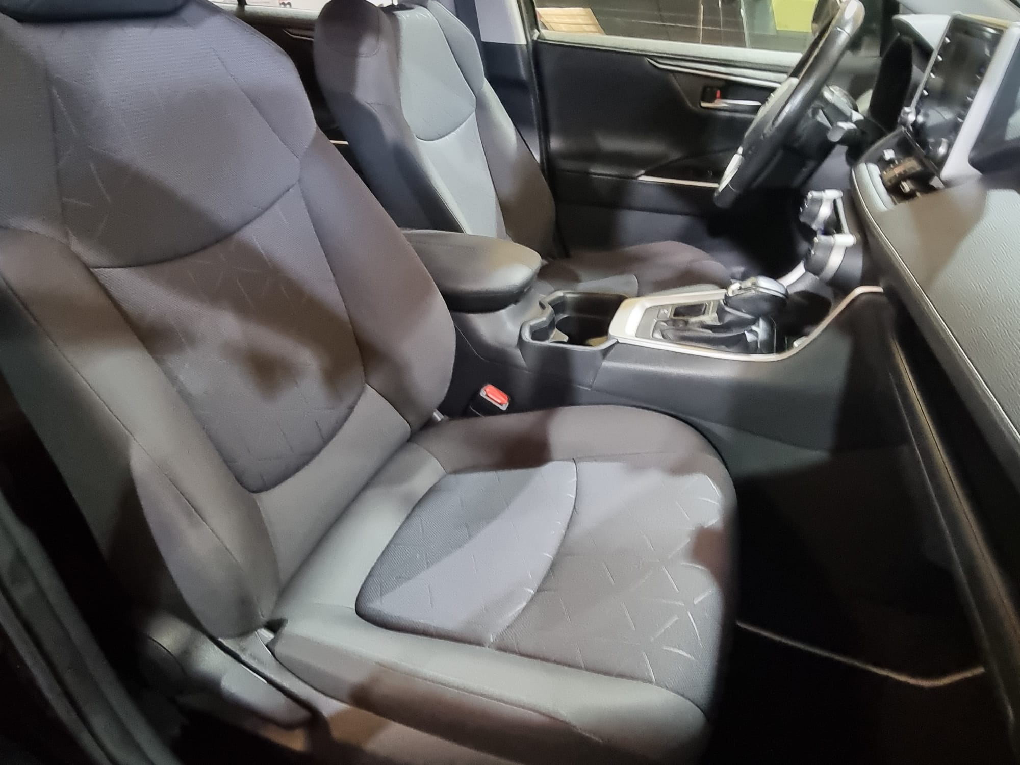 TOYOTA RAV4 2.5l 220H Advance  ECO