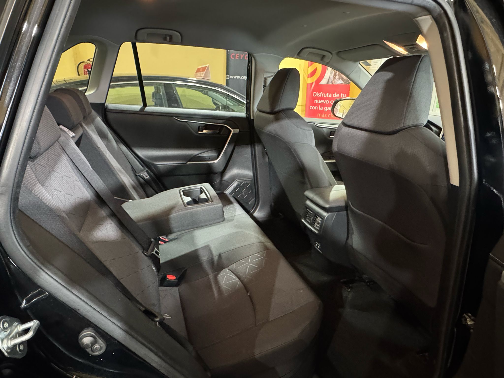 TOYOTA RAV4 2.5l 220H Advance  ECO