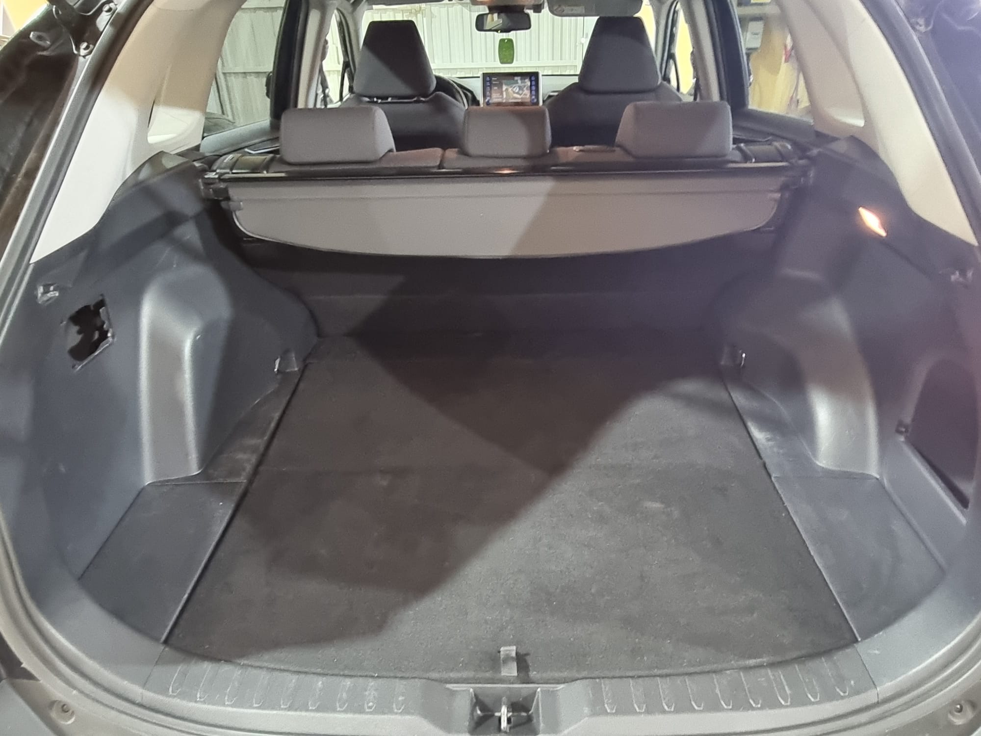 TOYOTA RAV4 2.5l 220H Advance  ECO