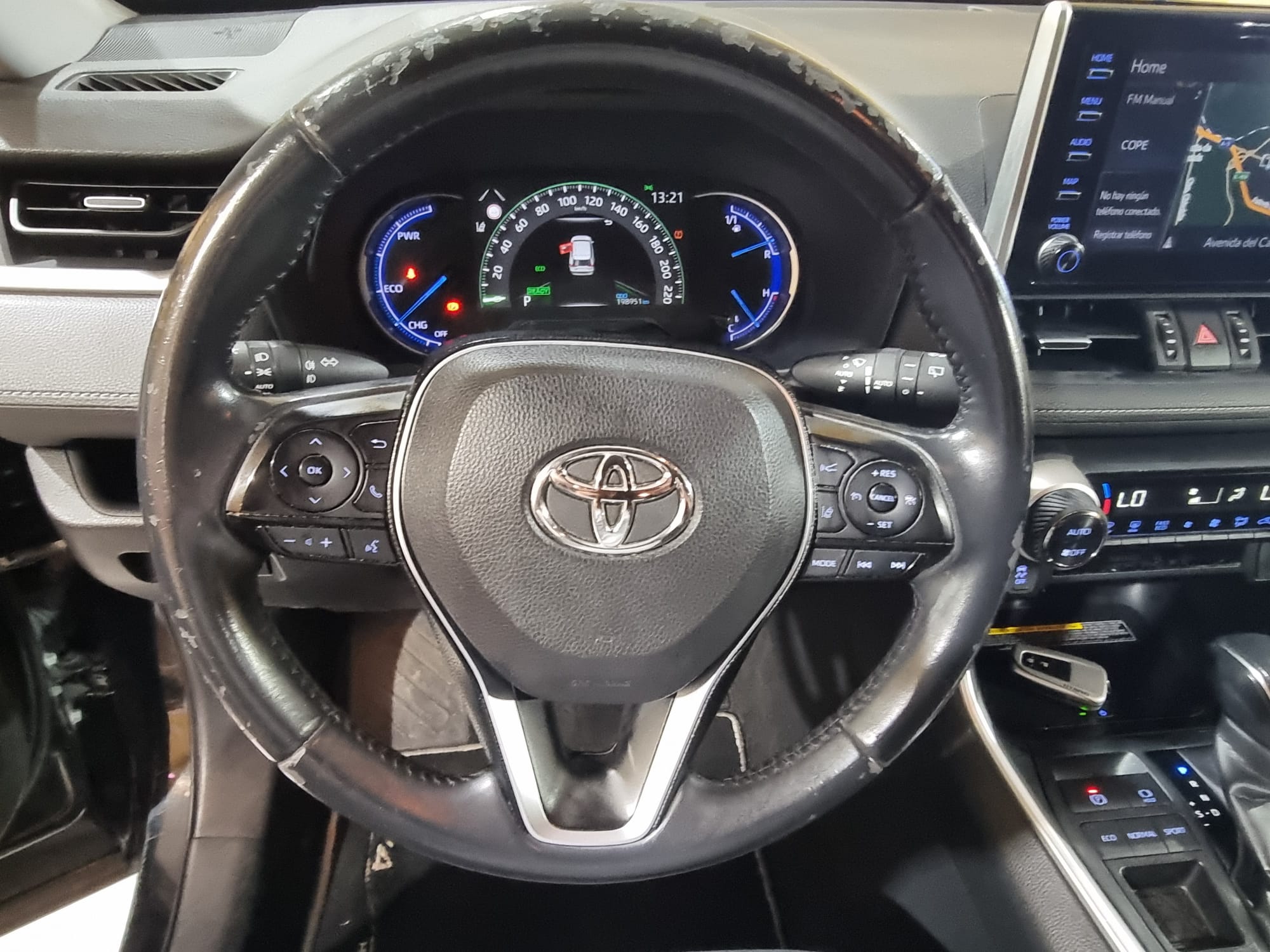 TOYOTA RAV4 2.5l 220H Advance  ECO