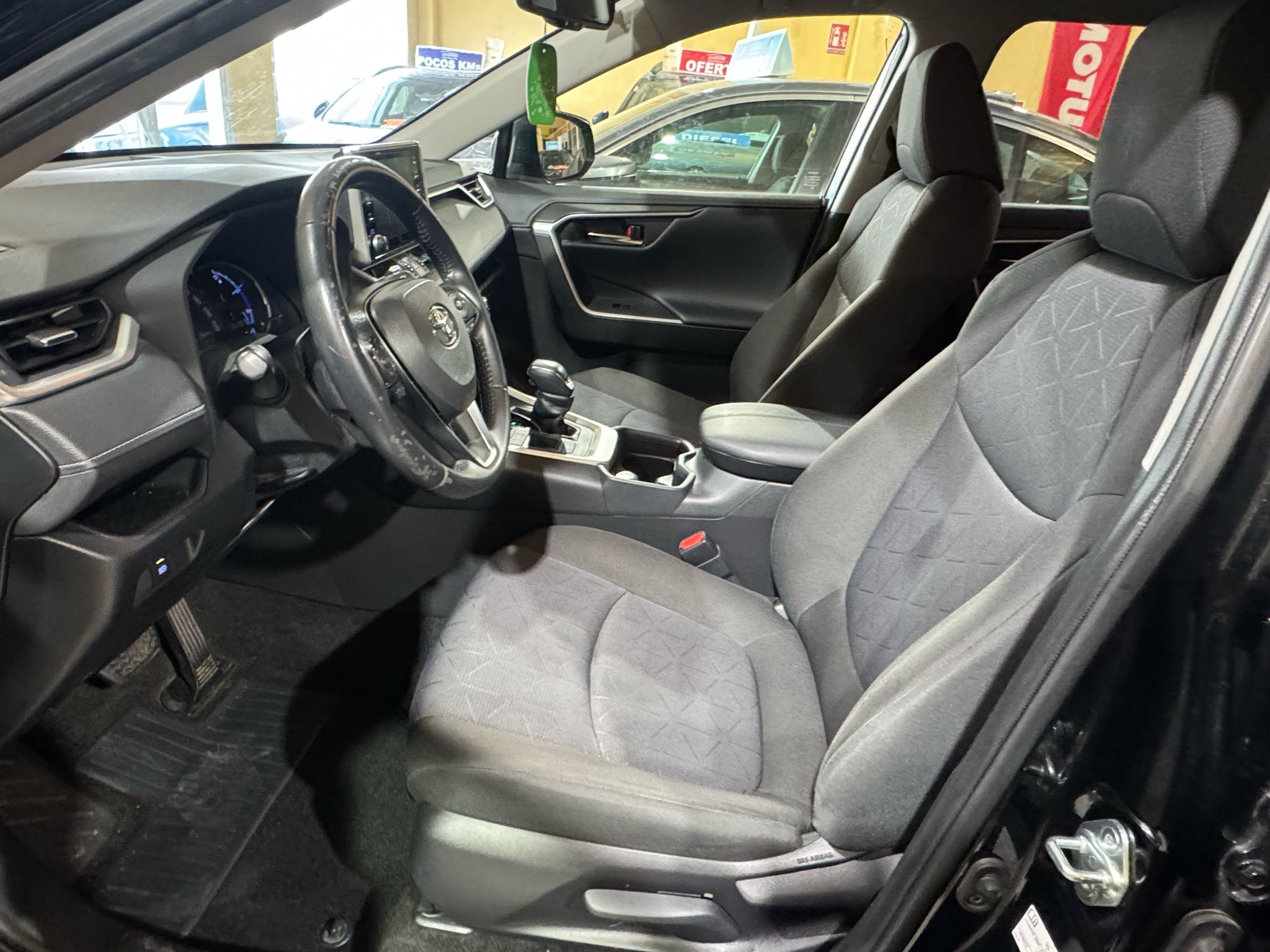 TOYOTA RAV4 2.5l 220H Advance  ECO