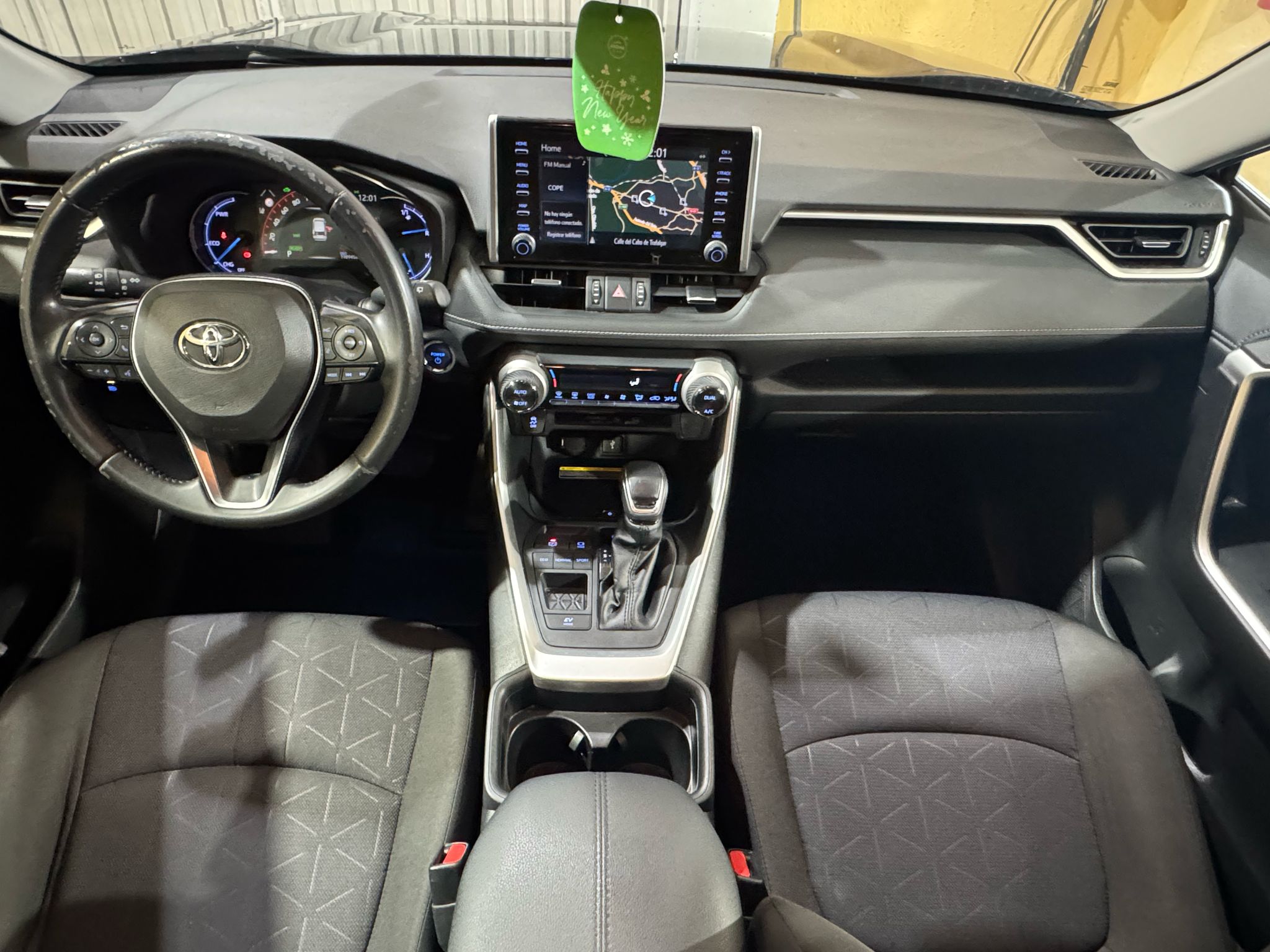 TOYOTA RAV4 2.5l 220H Advance  ECO