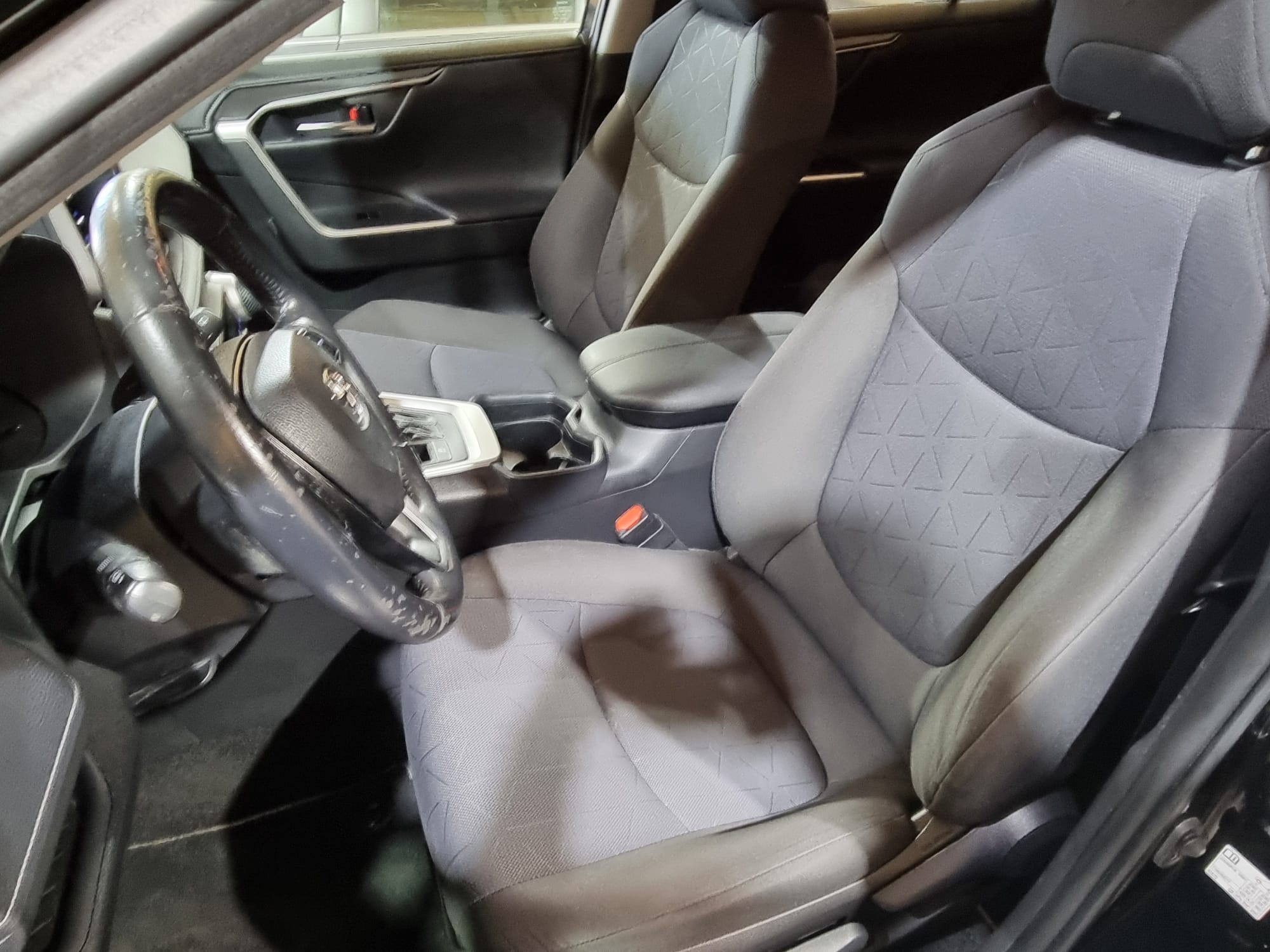 TOYOTA RAV4 2.5l 220H Advance  ECO