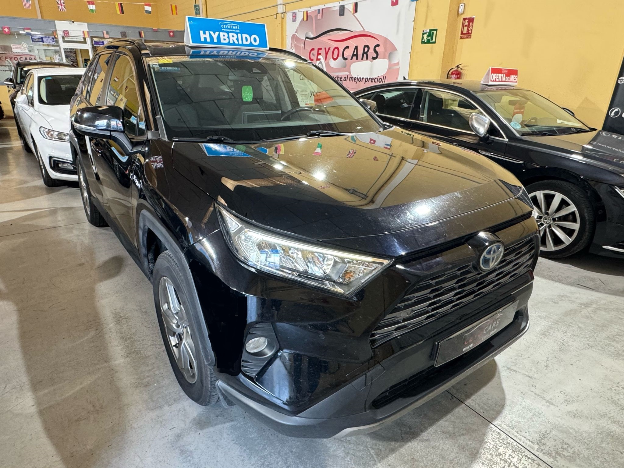TOYOTA RAV4 2.5l 220H Advance  ECO