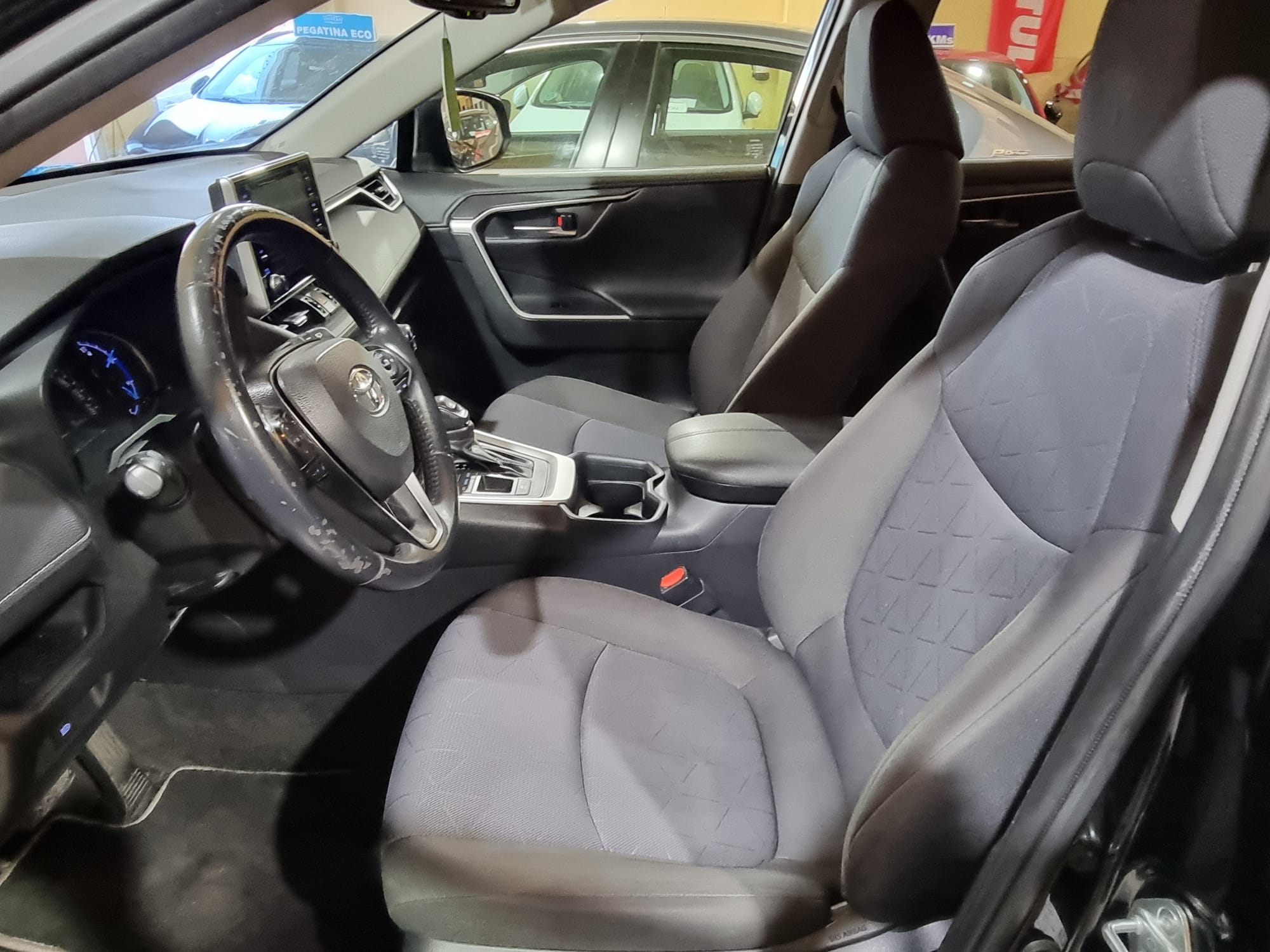 TOYOTA RAV4 2.5l 220H Advance  ECO