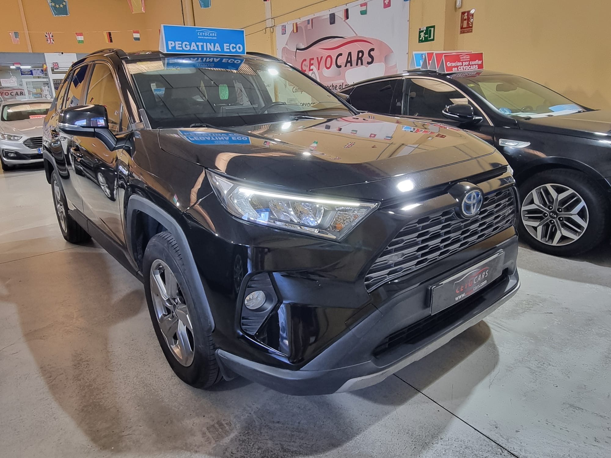 TOYOTA RAV4 2.5l 220H Advance  ECO
