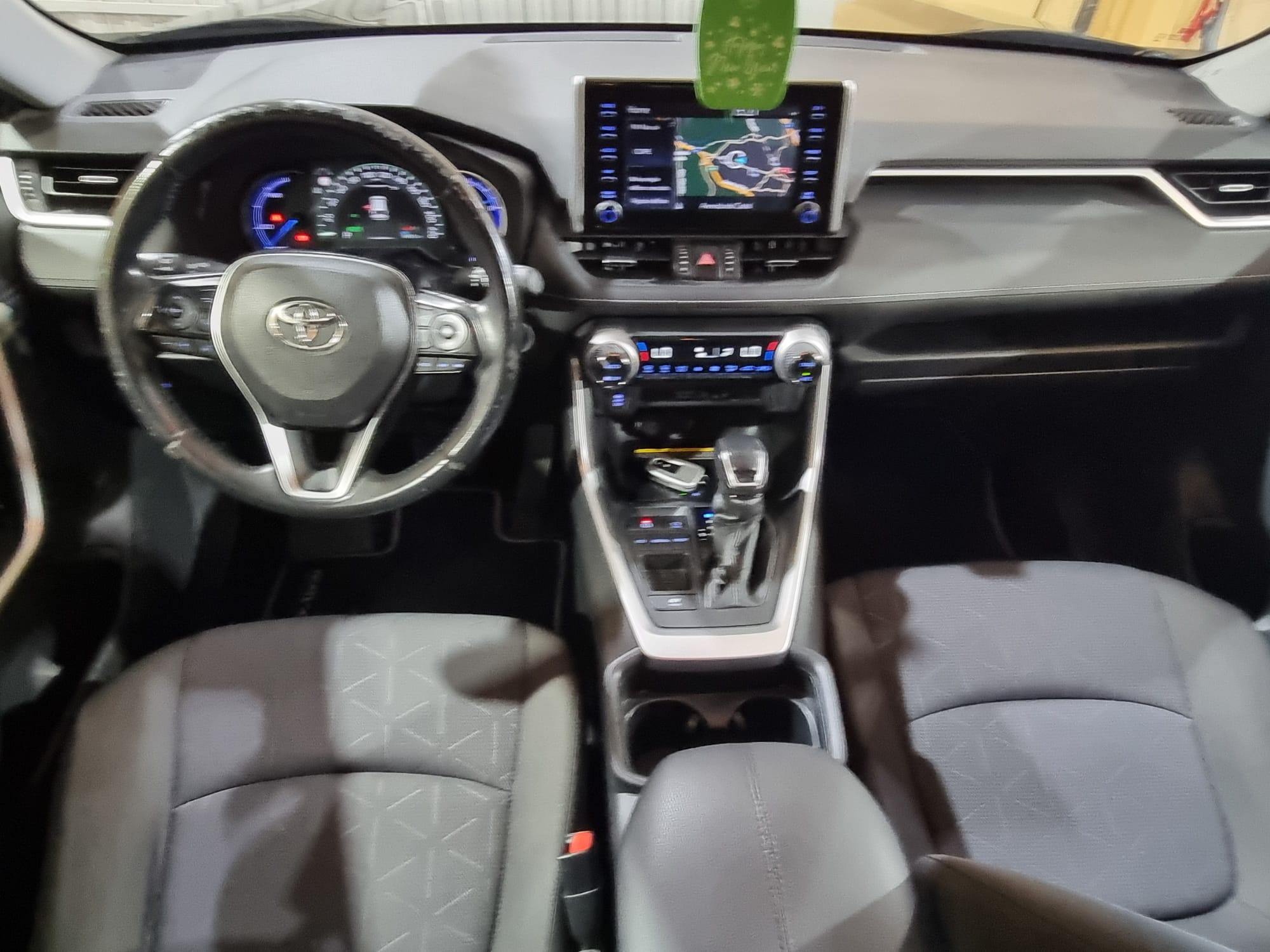 TOYOTA RAV4 2.5l 220H Advance  ECO