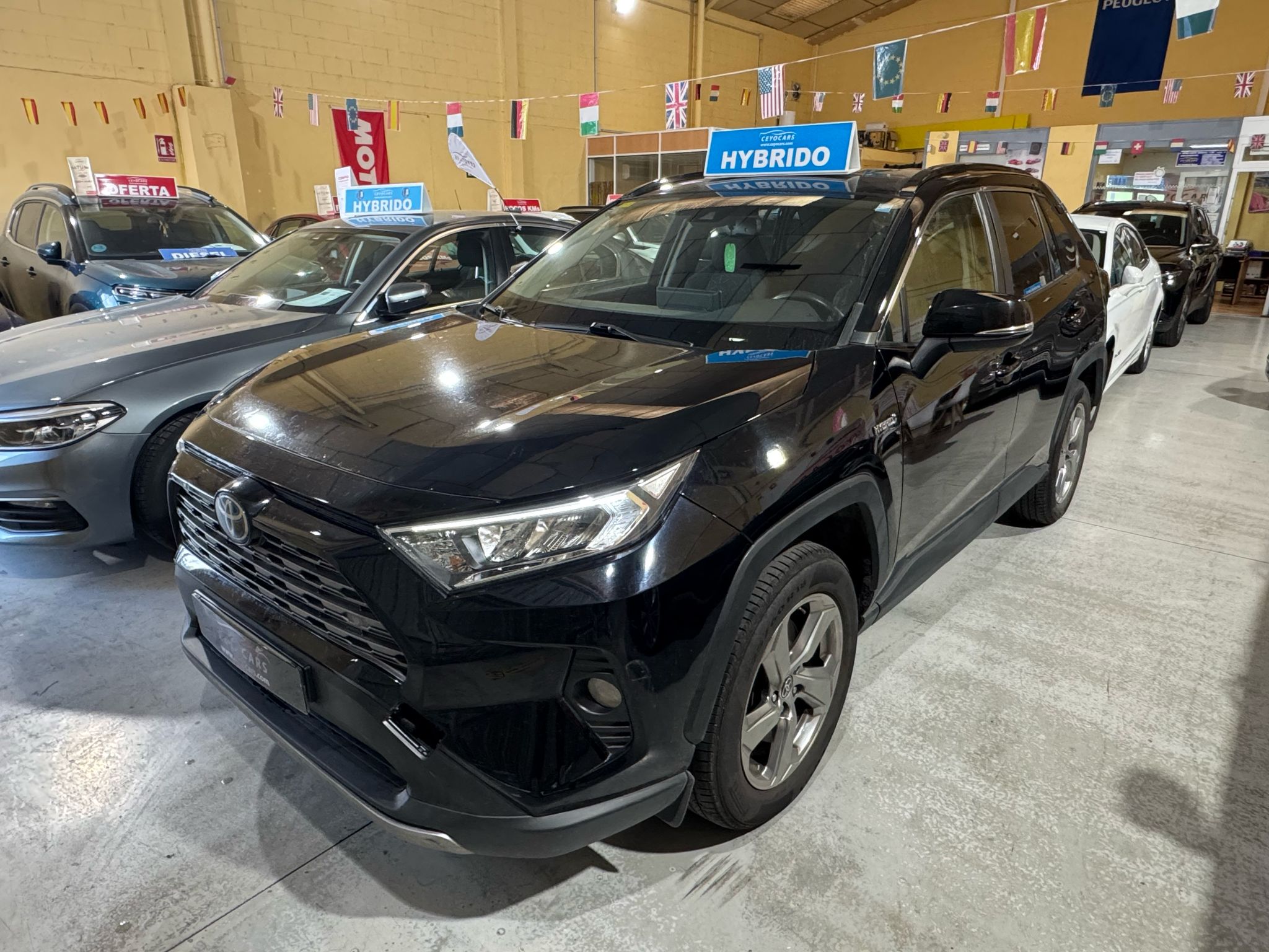 TOYOTA RAV4 2.5l 220H Advance  ECO