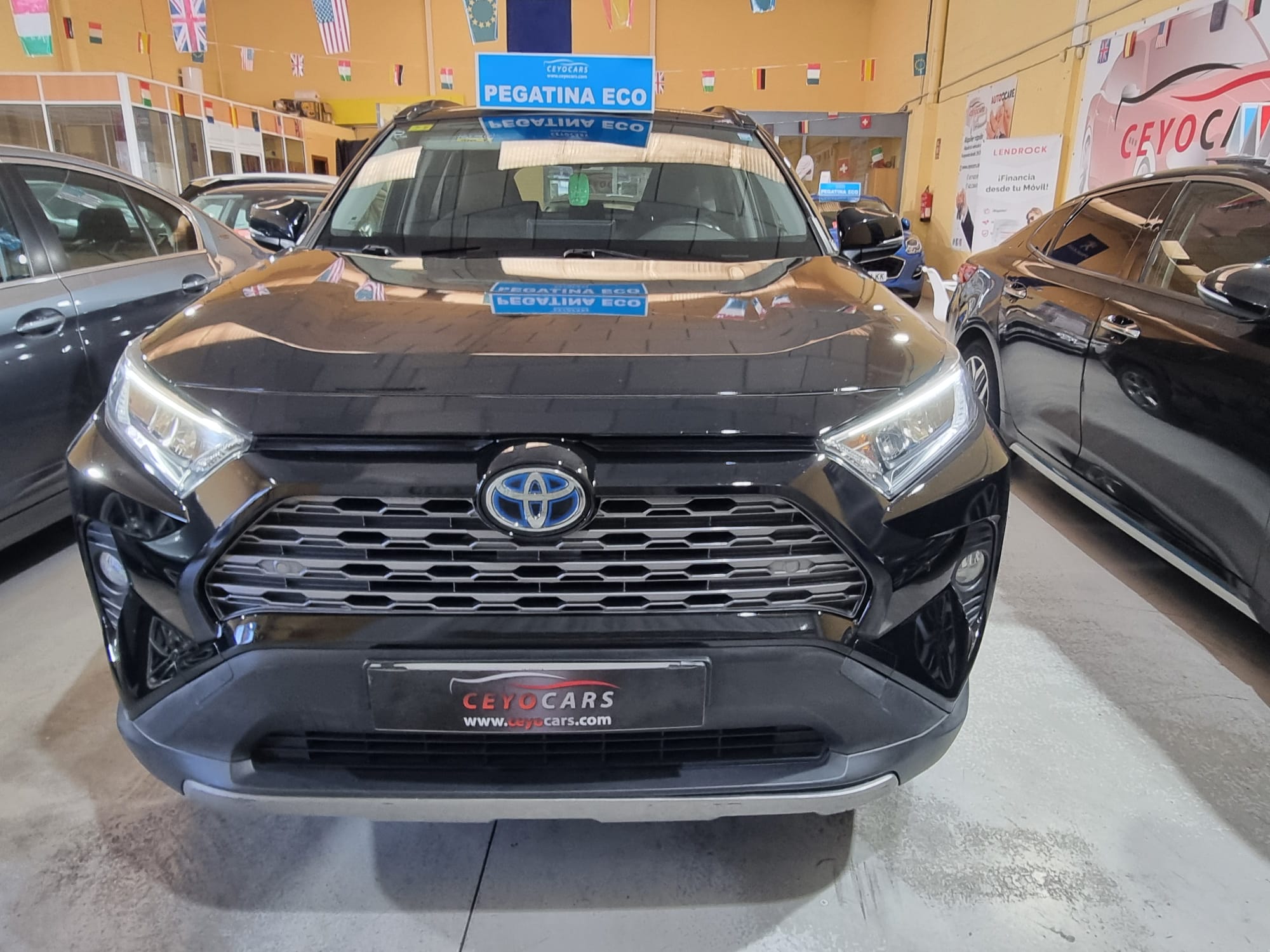 TOYOTA RAV4 2.5l 220H Advance  ECO