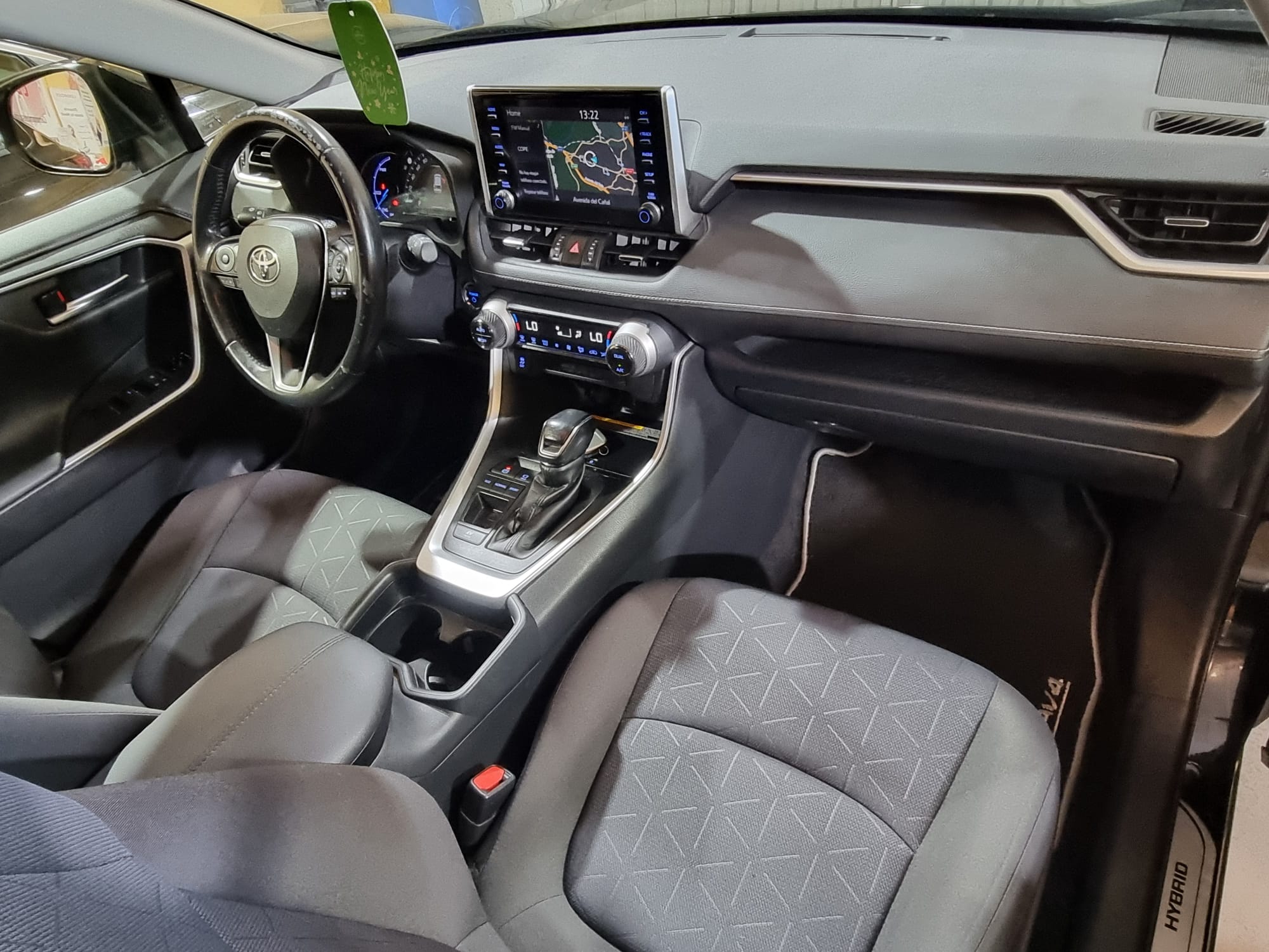 TOYOTA RAV4 2.5l 220H Advance  ECO