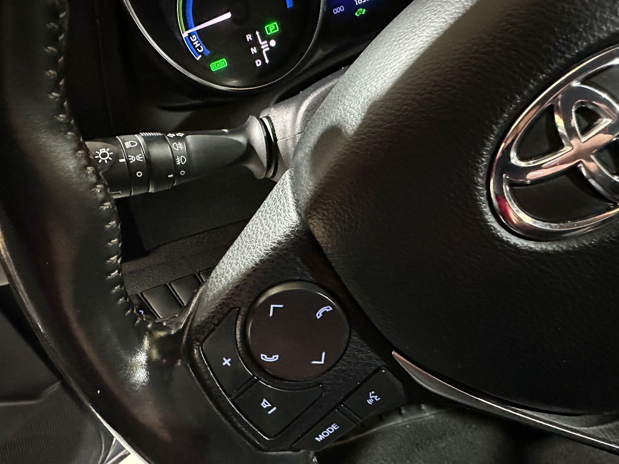Toyota Auris 1.8 140H Hybrid Active  Business Plus  136CV