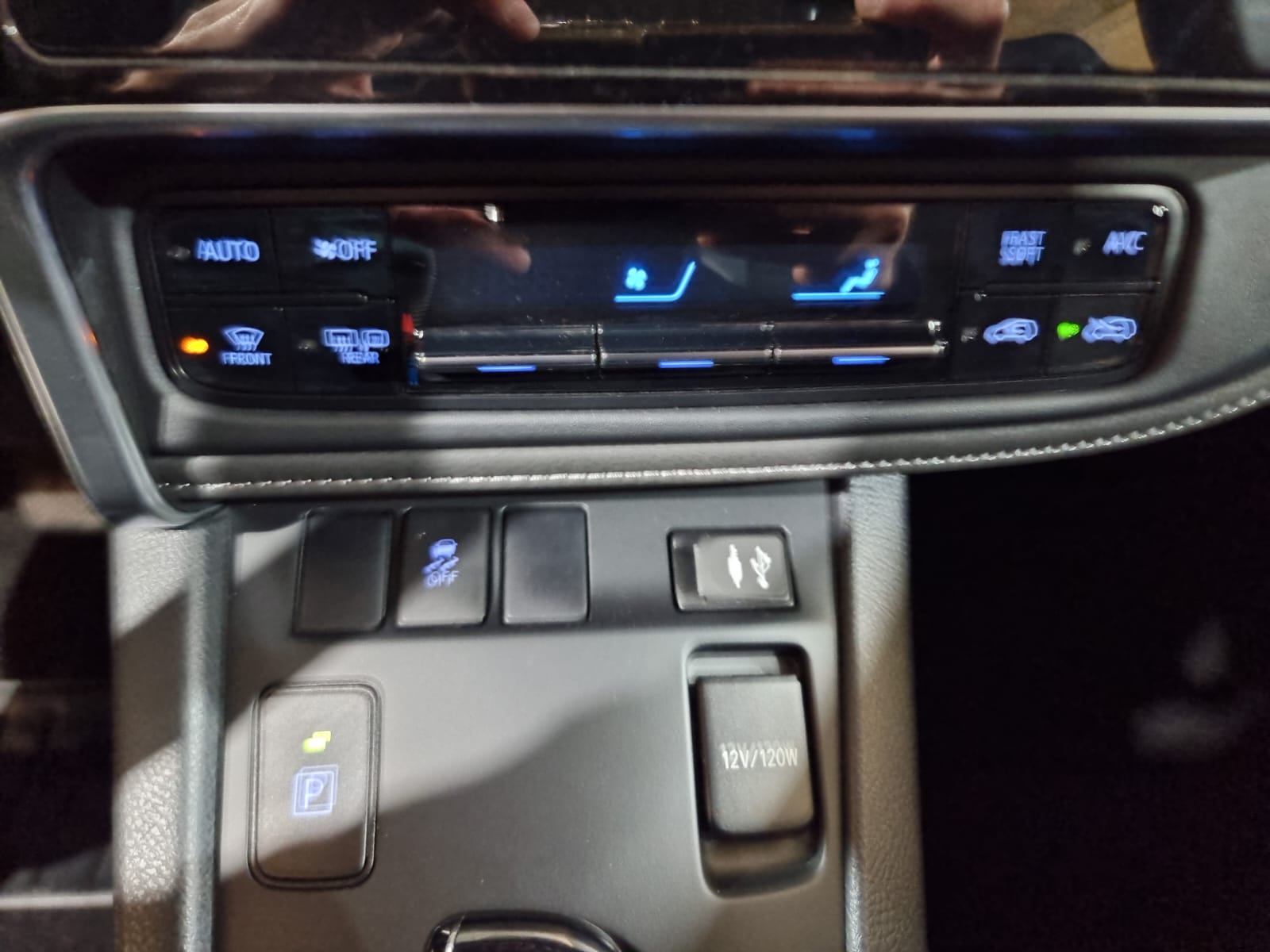 Toyota Auris TS HYBRID 140H ACTIVE BUSINESS PLUS