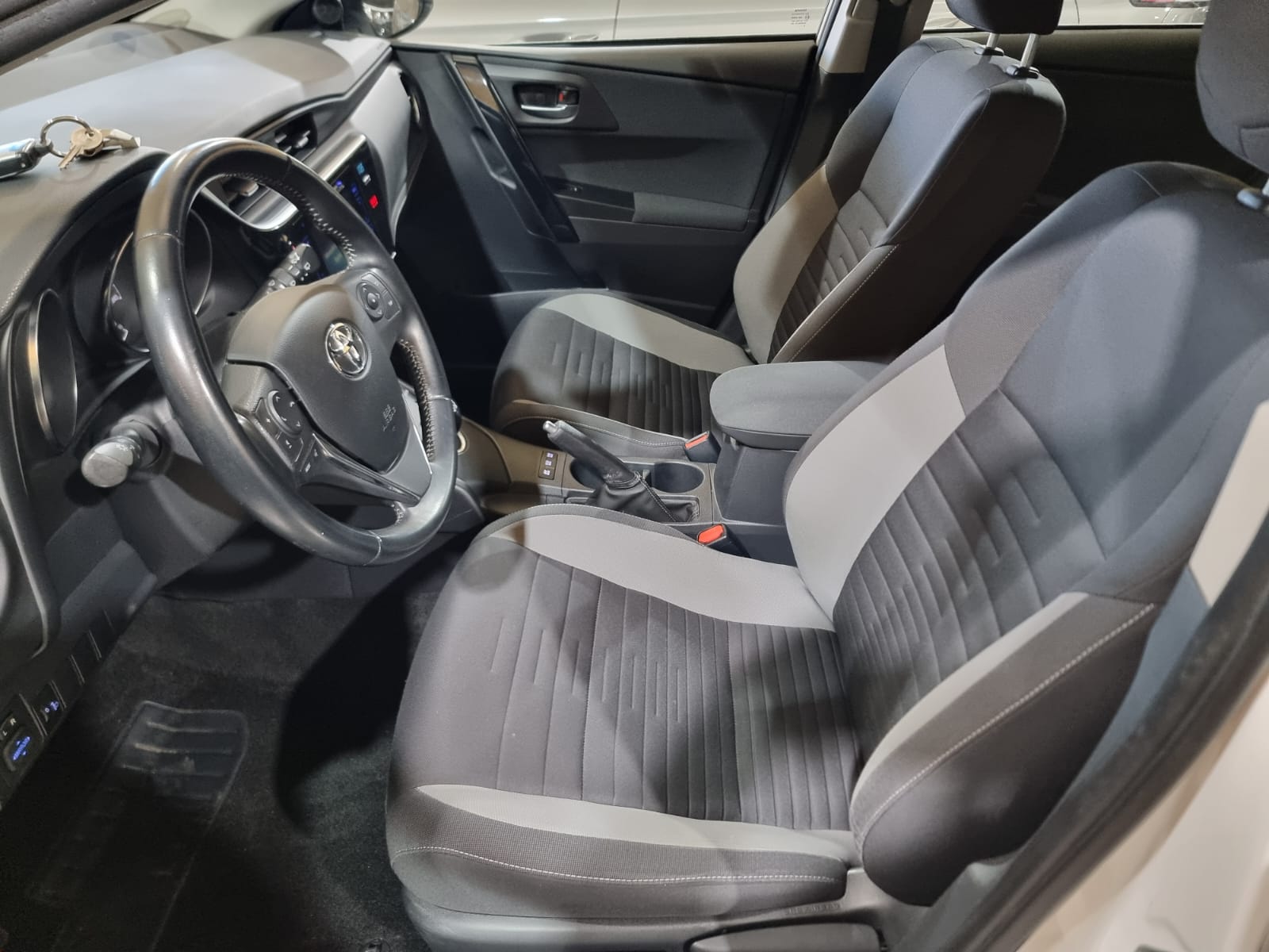 Toyota Auris TS HYBRID 140H ACTIVE BUSINESS PLUS