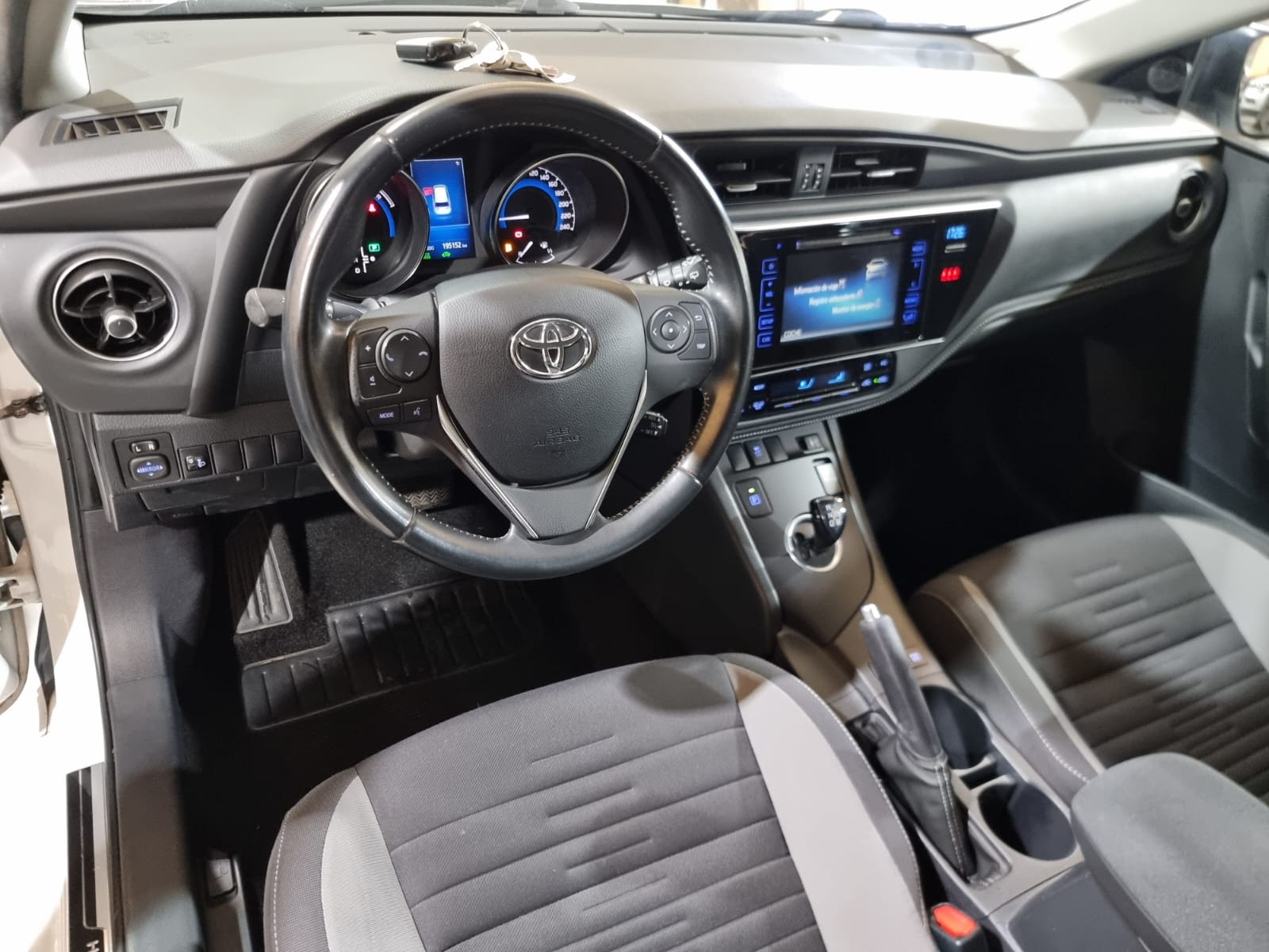 Toyota Auris TS HYBRID 140H ACTIVE BUSINESS PLUS