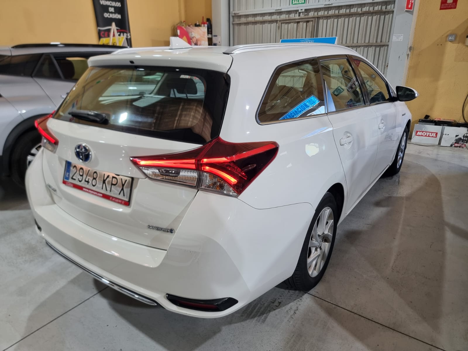 Toyota Auris TS HYBRID 140H ACTIVE BUSINESS PLUS