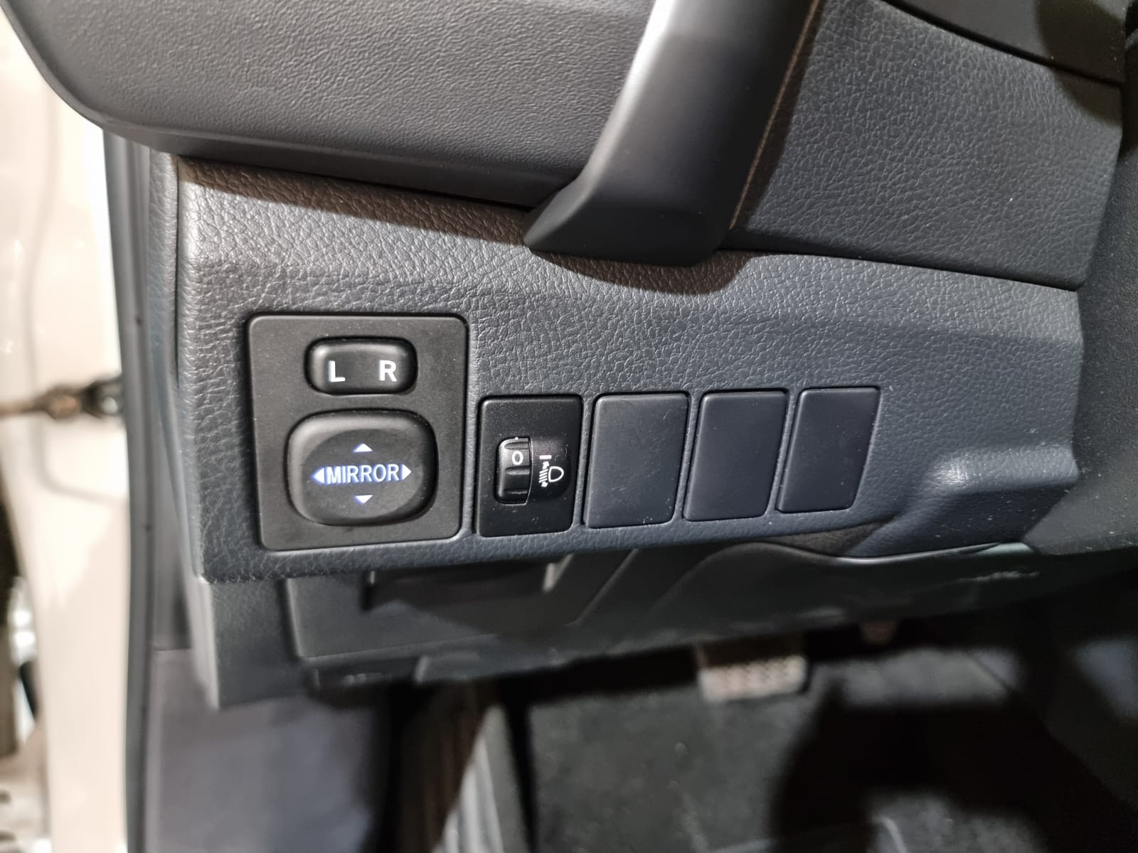 Toyota Auris TS HYBRID 140H ACTIVE BUSINESS PLUS