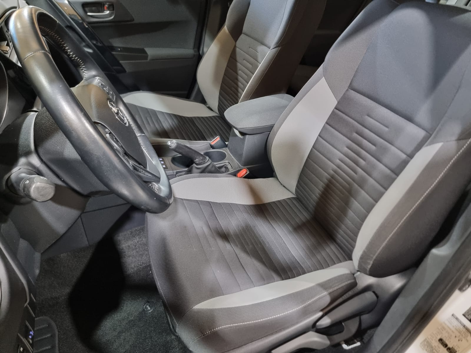 Toyota Auris TS HYBRID 140H ACTIVE BUSINESS PLUS