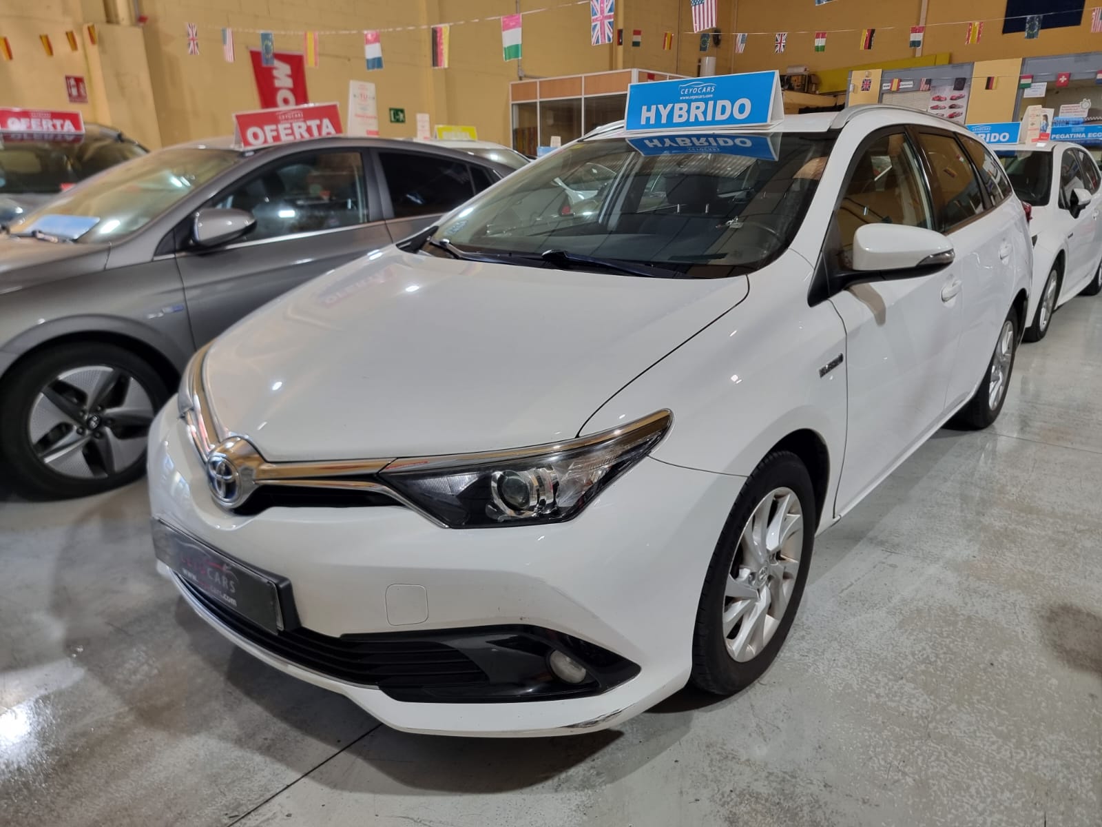 Toyota Auris TS HYBRID 140H ACTIVE BUSINESS PLUS