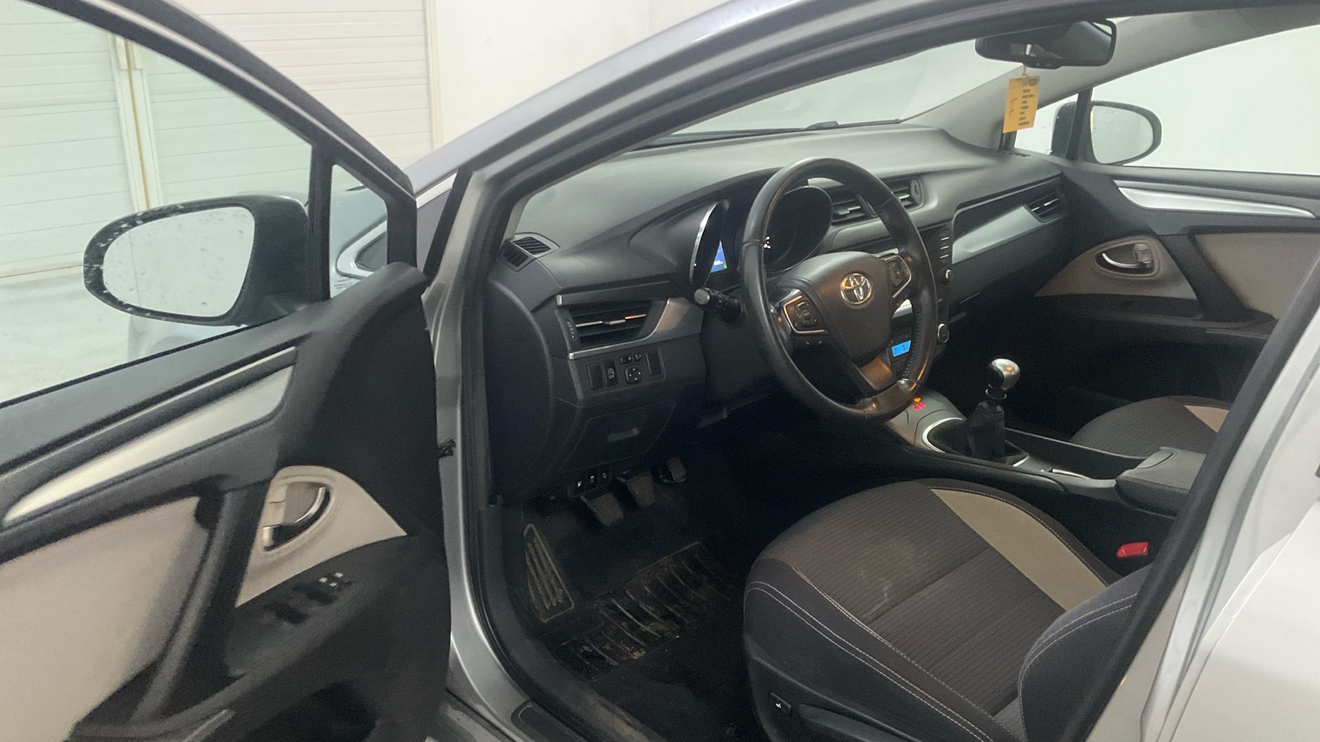 Toyota Avensis 150D ADVANCE 143 CV
