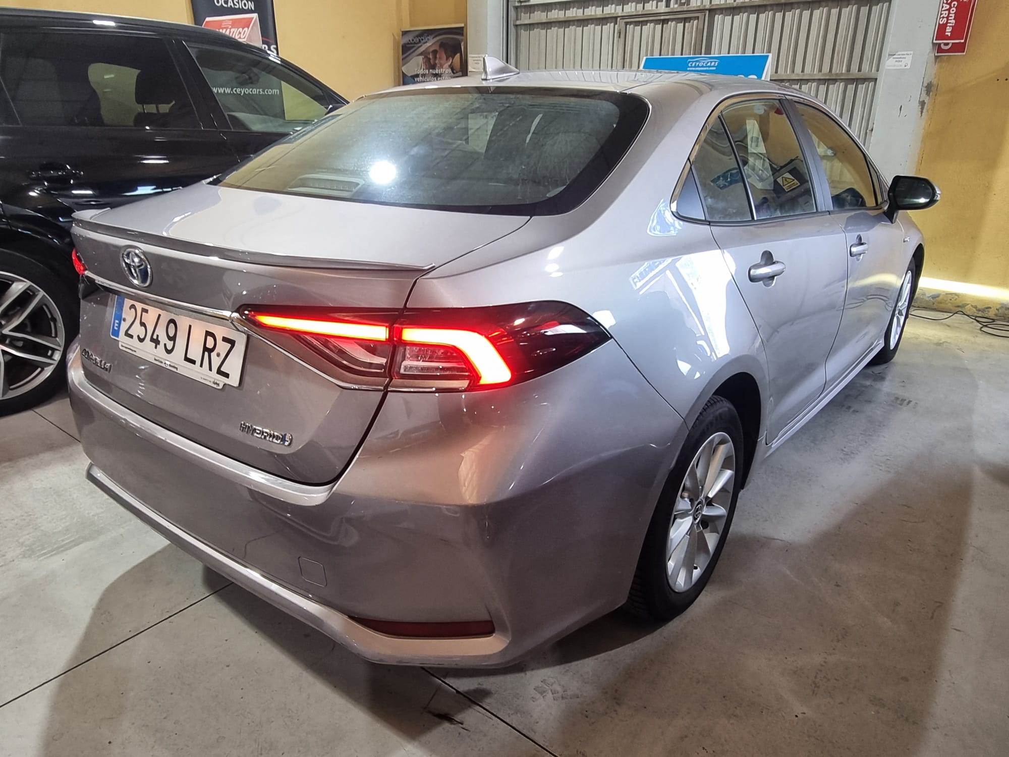 Toyota Corolla 1.8 125H Active TECH E-CVT SEDAN 122 CV