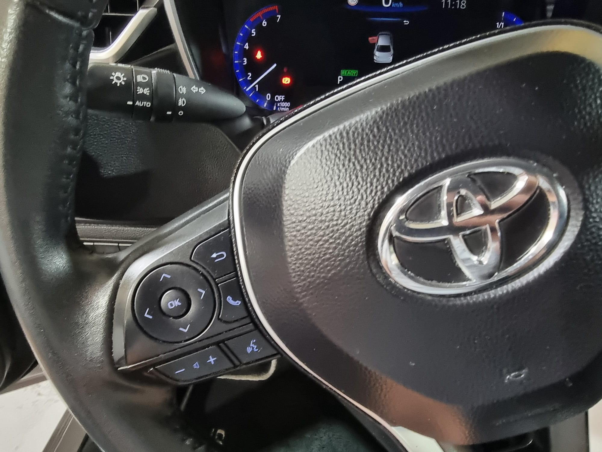 Toyota Corolla 1.8 125H Active TECH E-CVT SEDAN 122 CV
