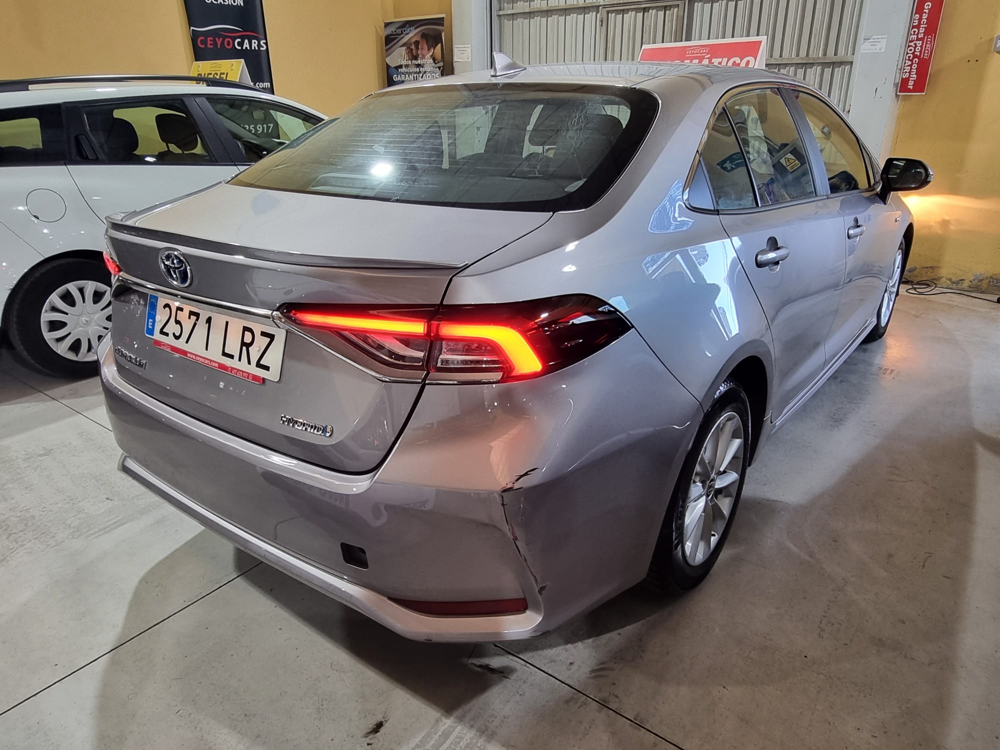 Toyota Corolla 1.8 125H Active TECH E-CVT SEDAN 122 CV