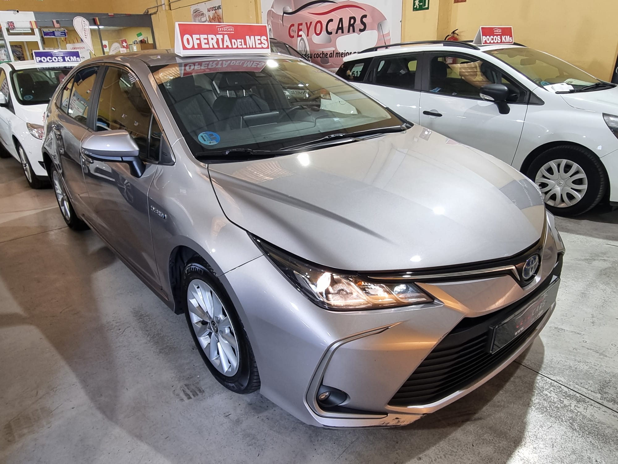 Toyota Corolla 1.8 125H Active TECH E-CVT SEDAN 122 CV