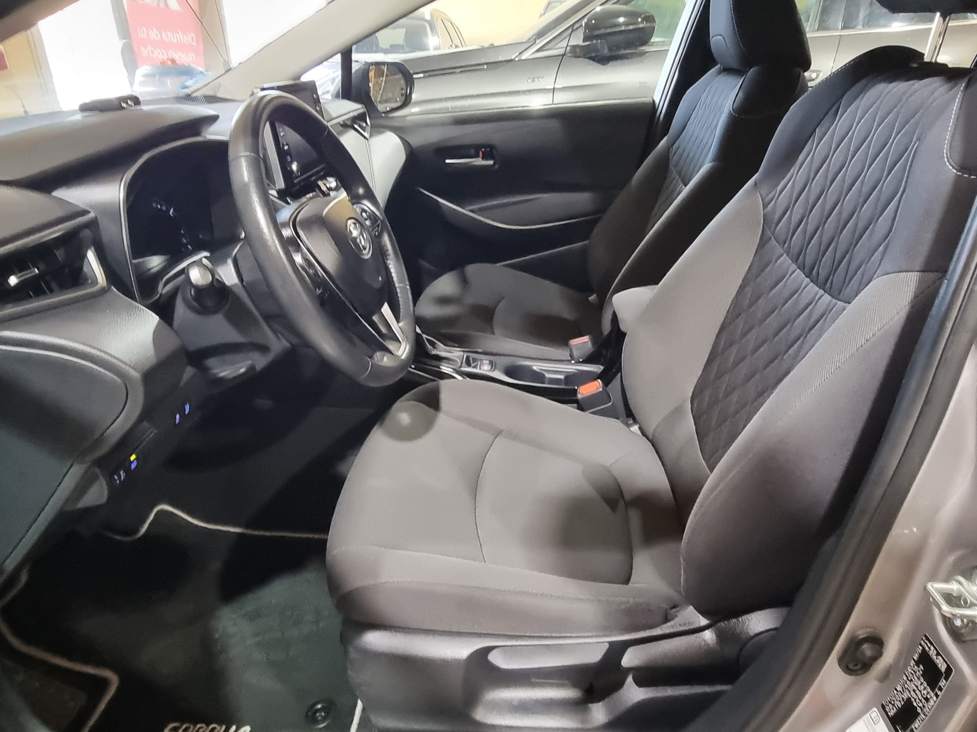 Toyota Corolla 1.8 125H Active TECH E-CVT SEDAN 122 CV