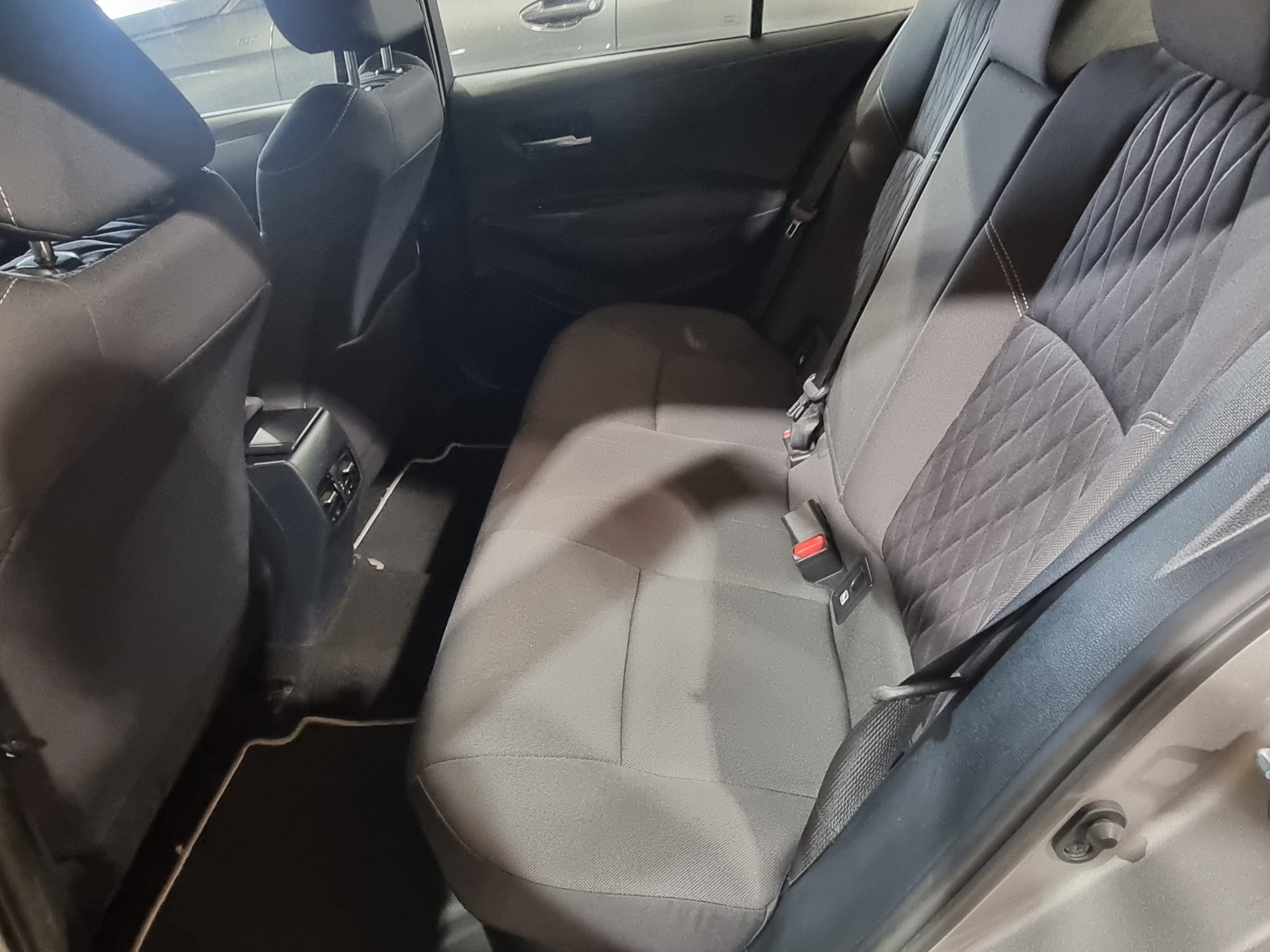Toyota Corolla 1.8 125H Active TECH E-CVT SEDAN 122 CV