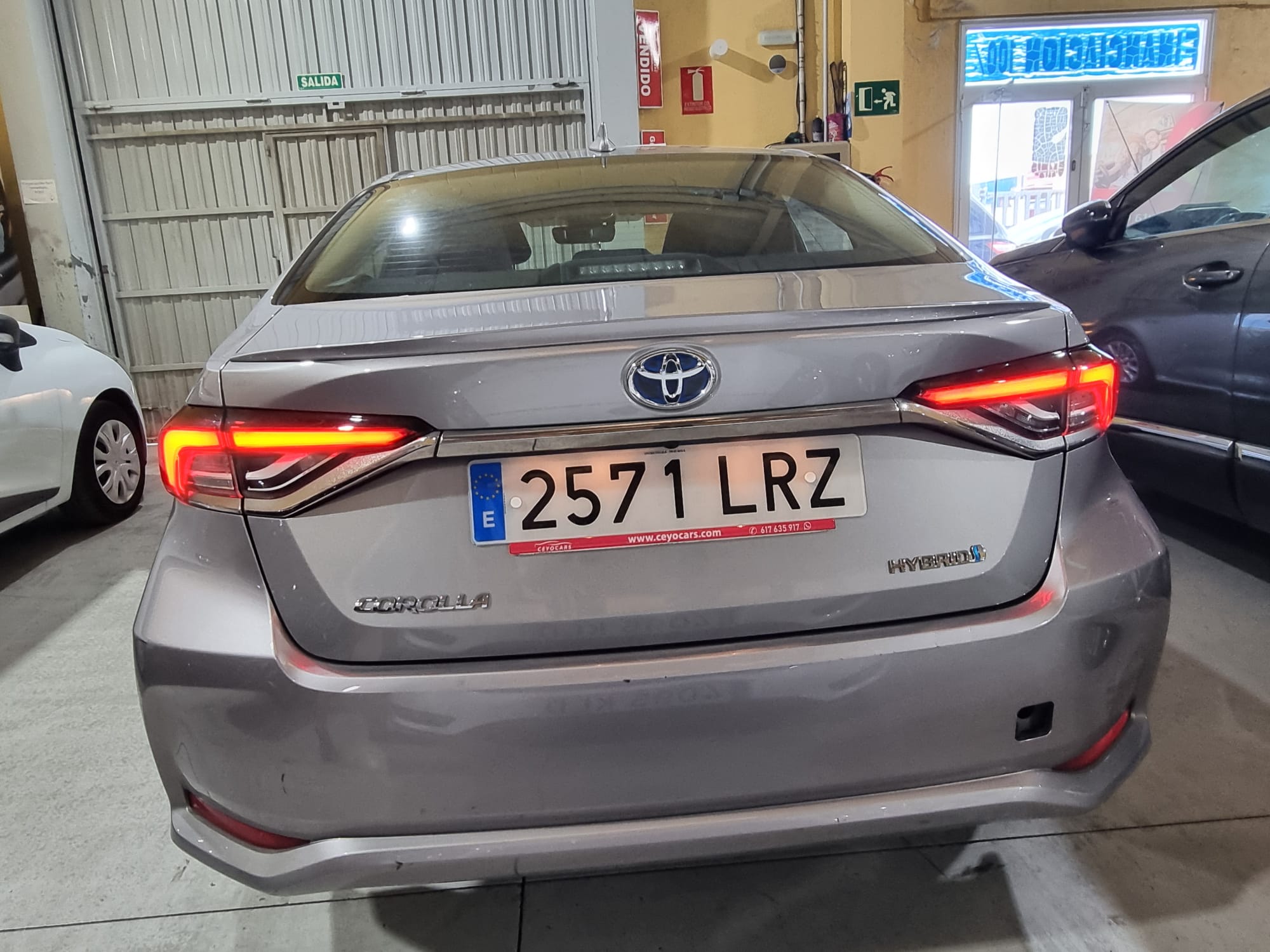 Toyota Corolla 1.8 125H Active TECH E-CVT SEDAN 122 CV