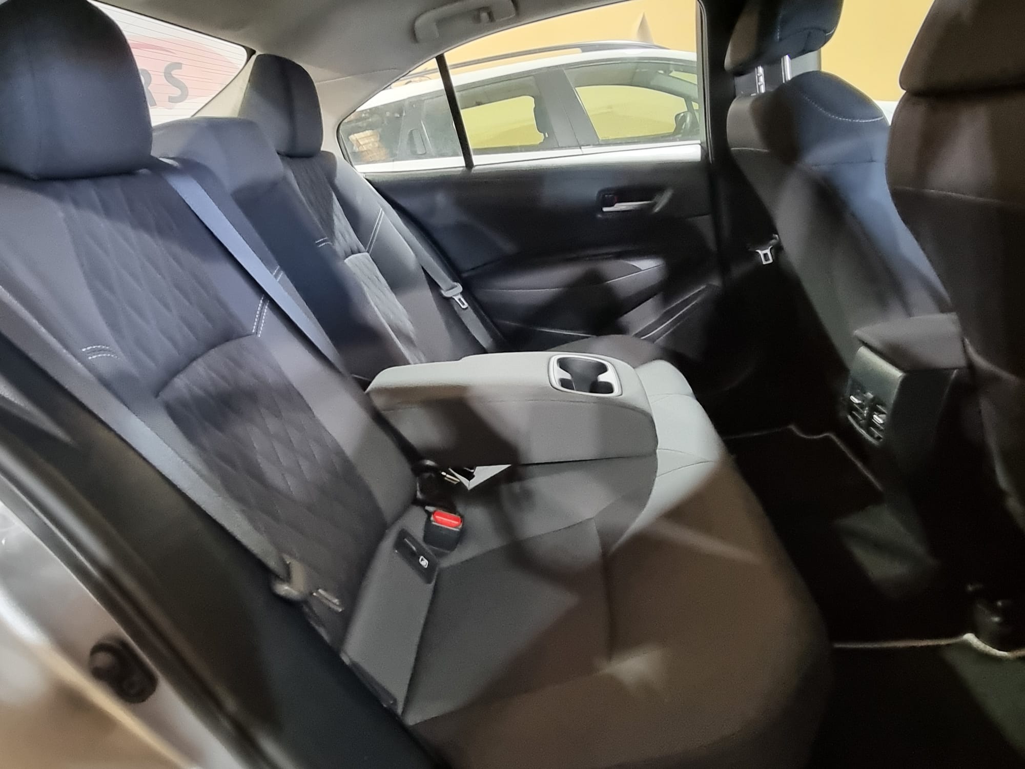 Toyota Corolla 1.8 125H Active TECH E-CVT SEDAN 122 CV