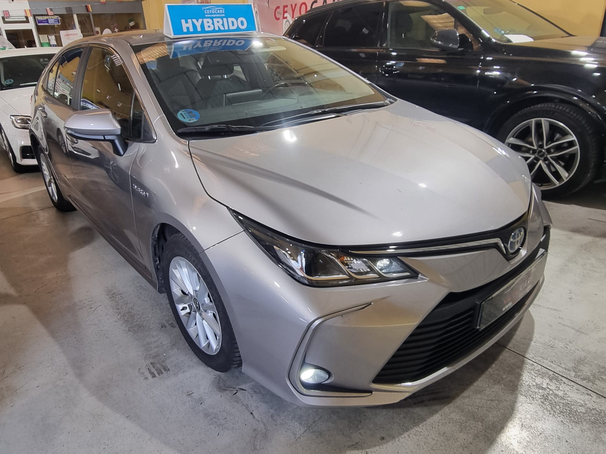 Toyota Corolla 1.8 125H Active TECH E-CVT SEDAN 122 CV