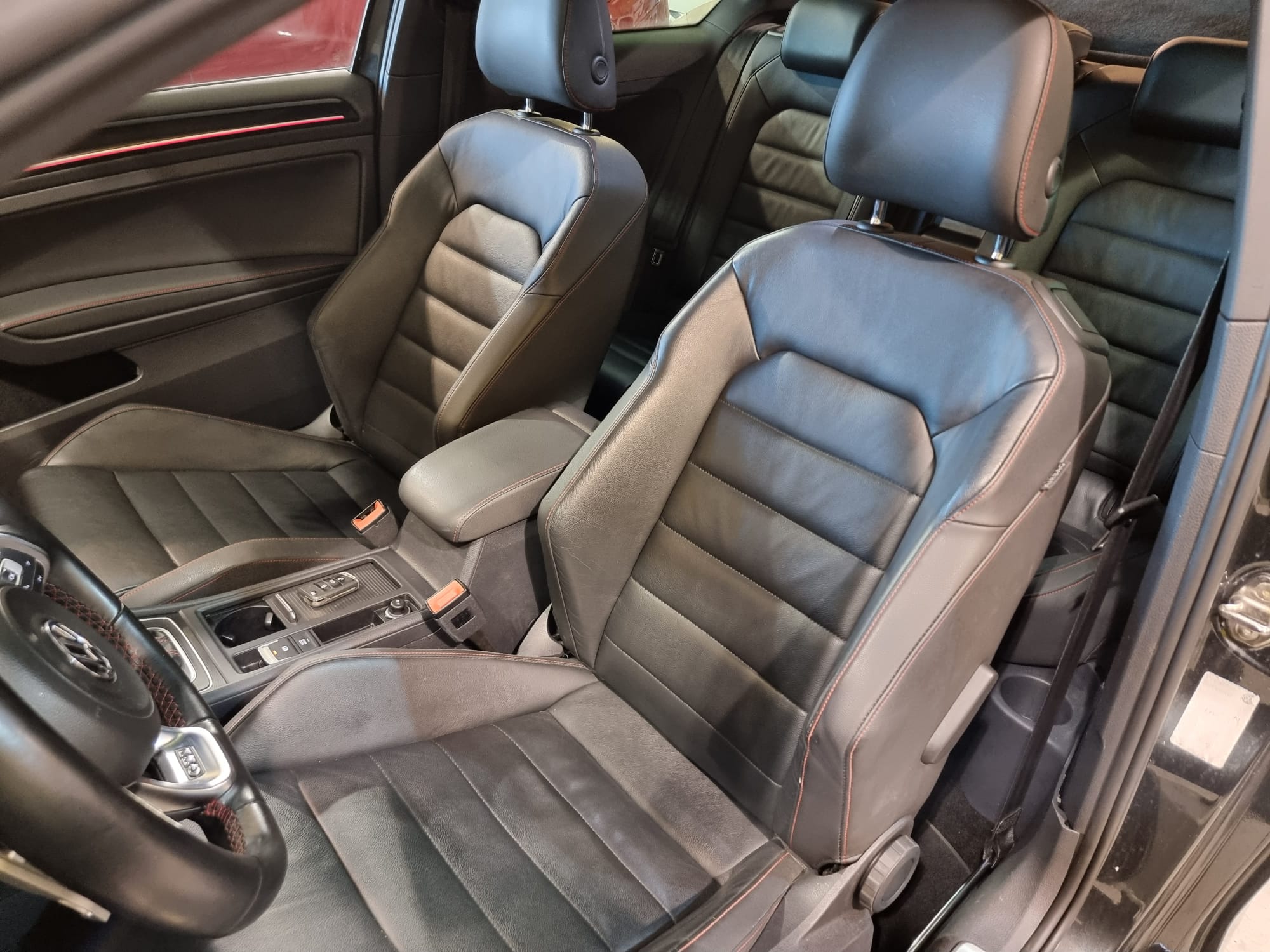 Volkswagen GOLF 2.0 TSI GTI DSG 220 MK7