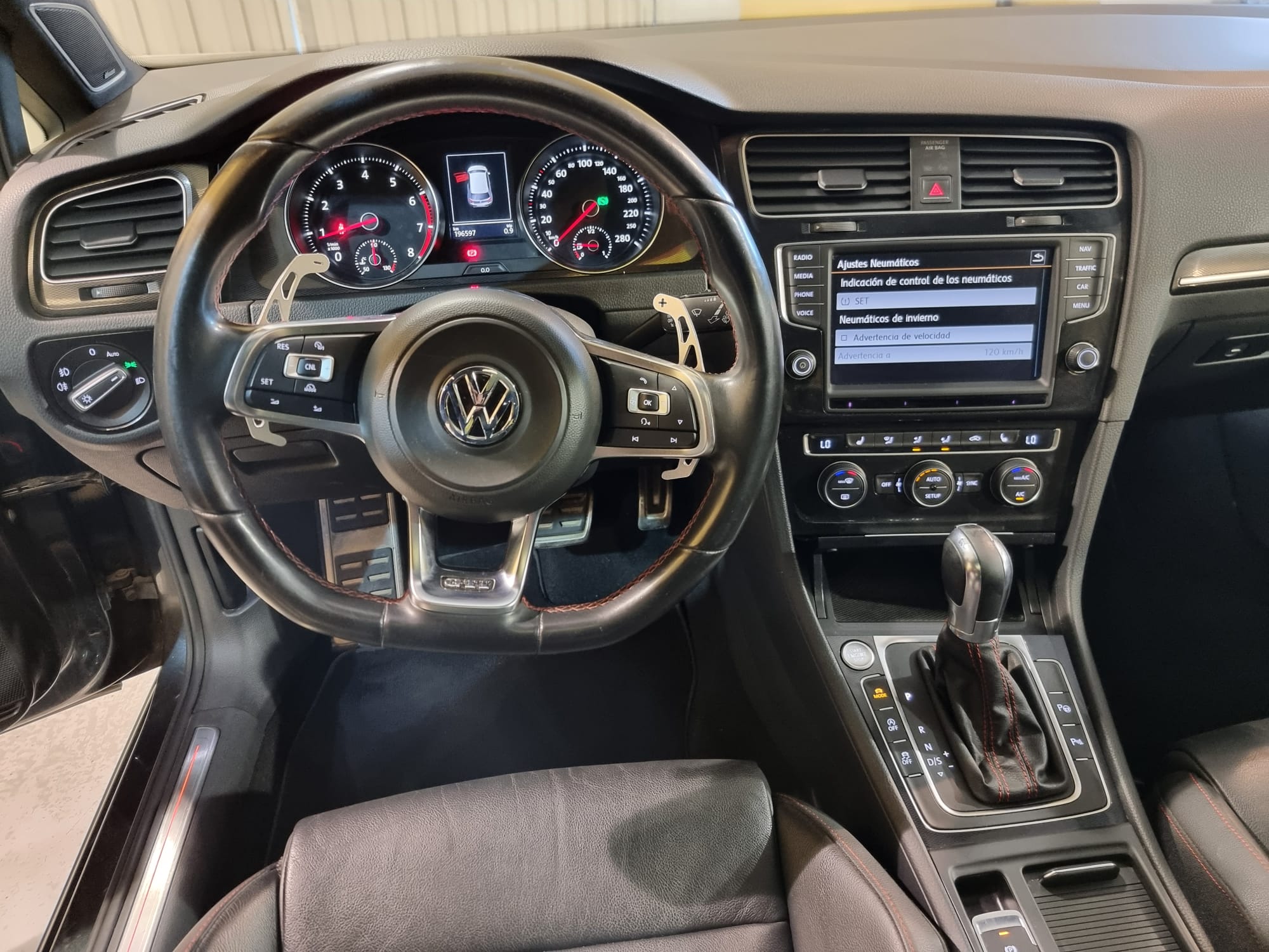 Volkswagen GOLF 2.0 TSI GTI DSG 220 MK7