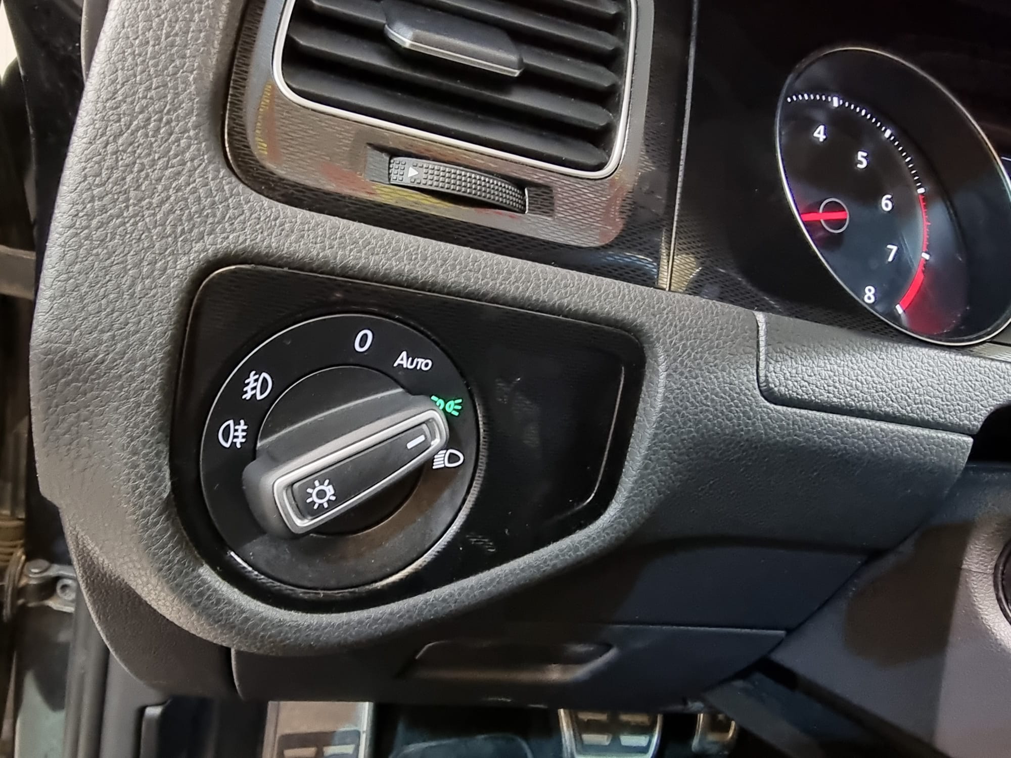 Volkswagen GOLF 2.0 TSI GTI DSG 220 MK7