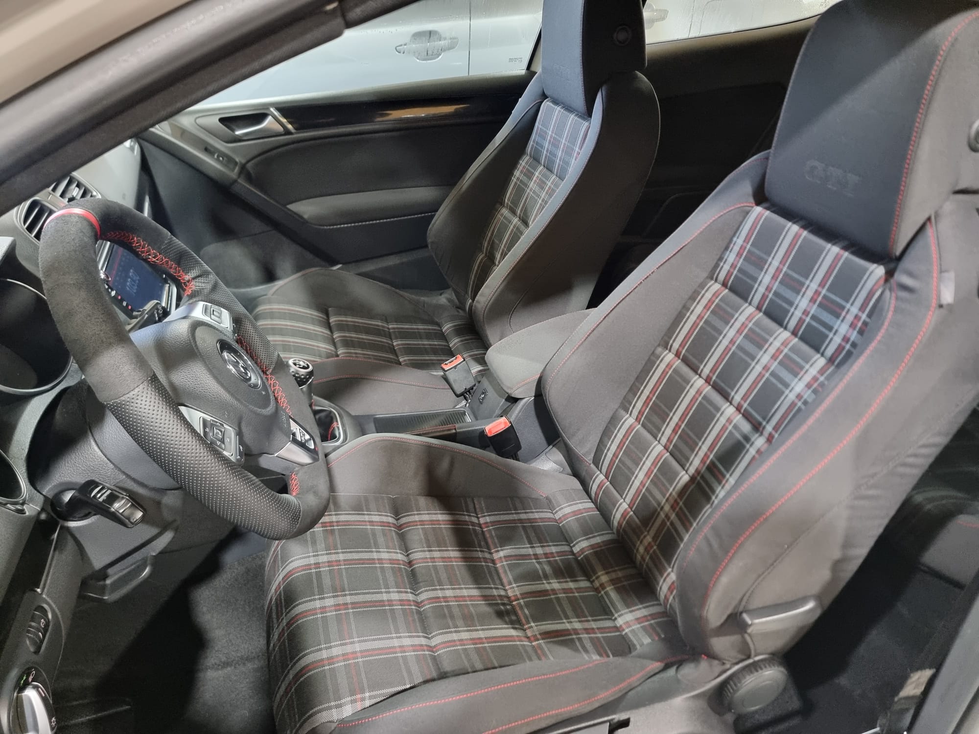 Volkswagen Golf VI 2.0 GTi Hatchback 211 CV
